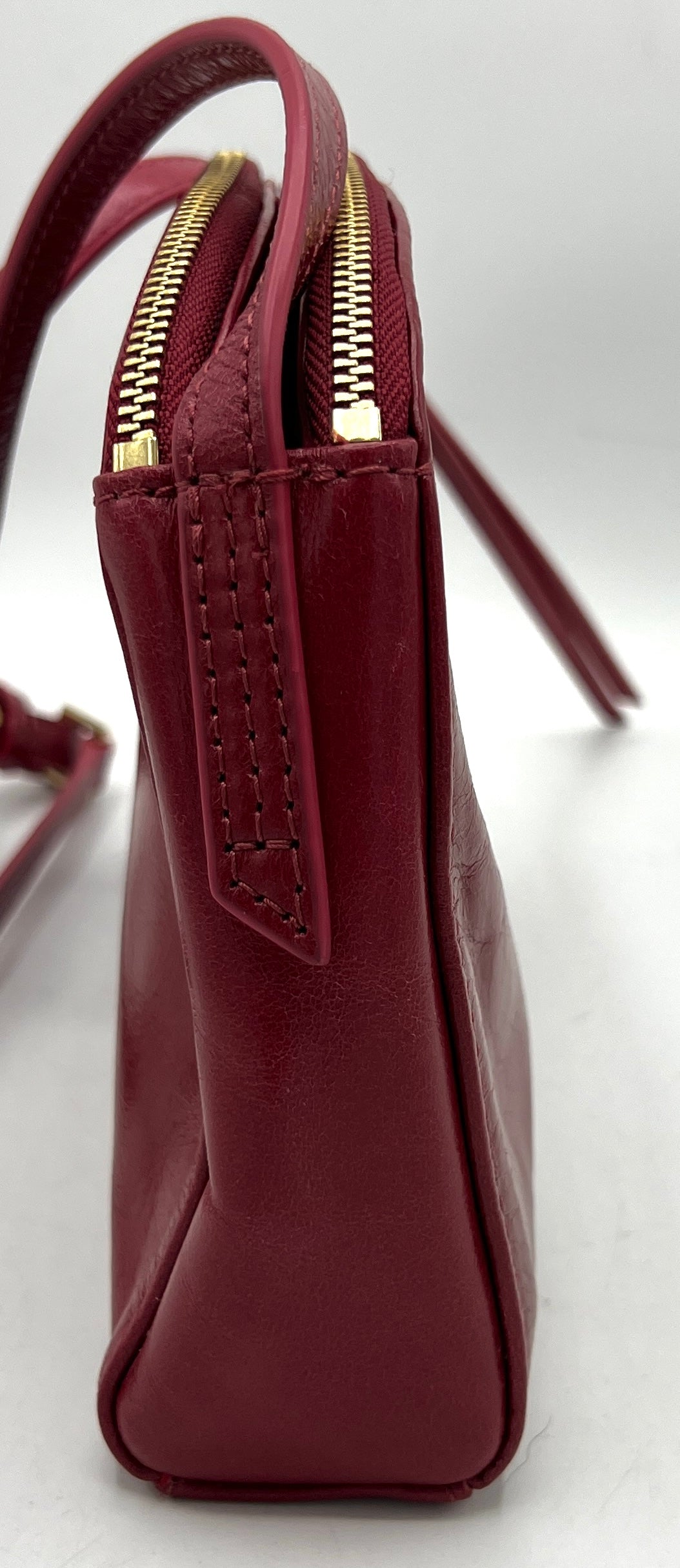 HOBO Evella Crossbody in Fuchsia – Glazed Leather Mini