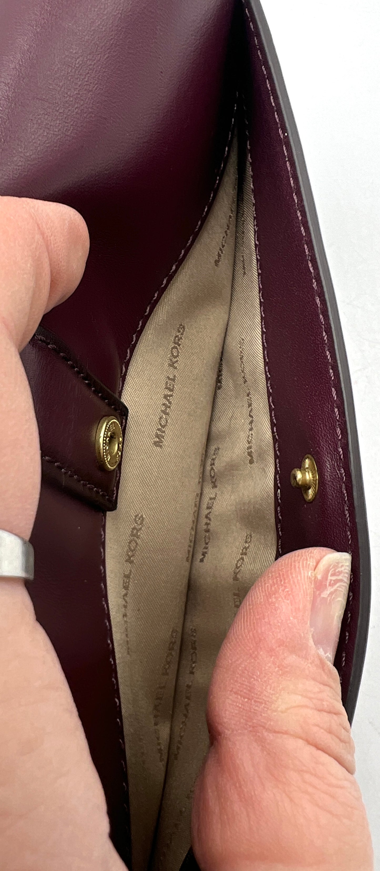 Michael Kors Carryall Wallet