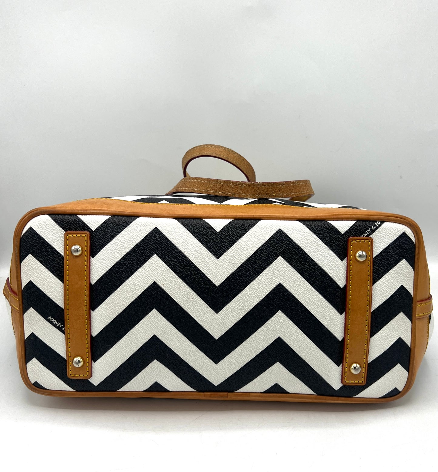 Dooney & Bourke Black & White Chevron Tote – Style FC521