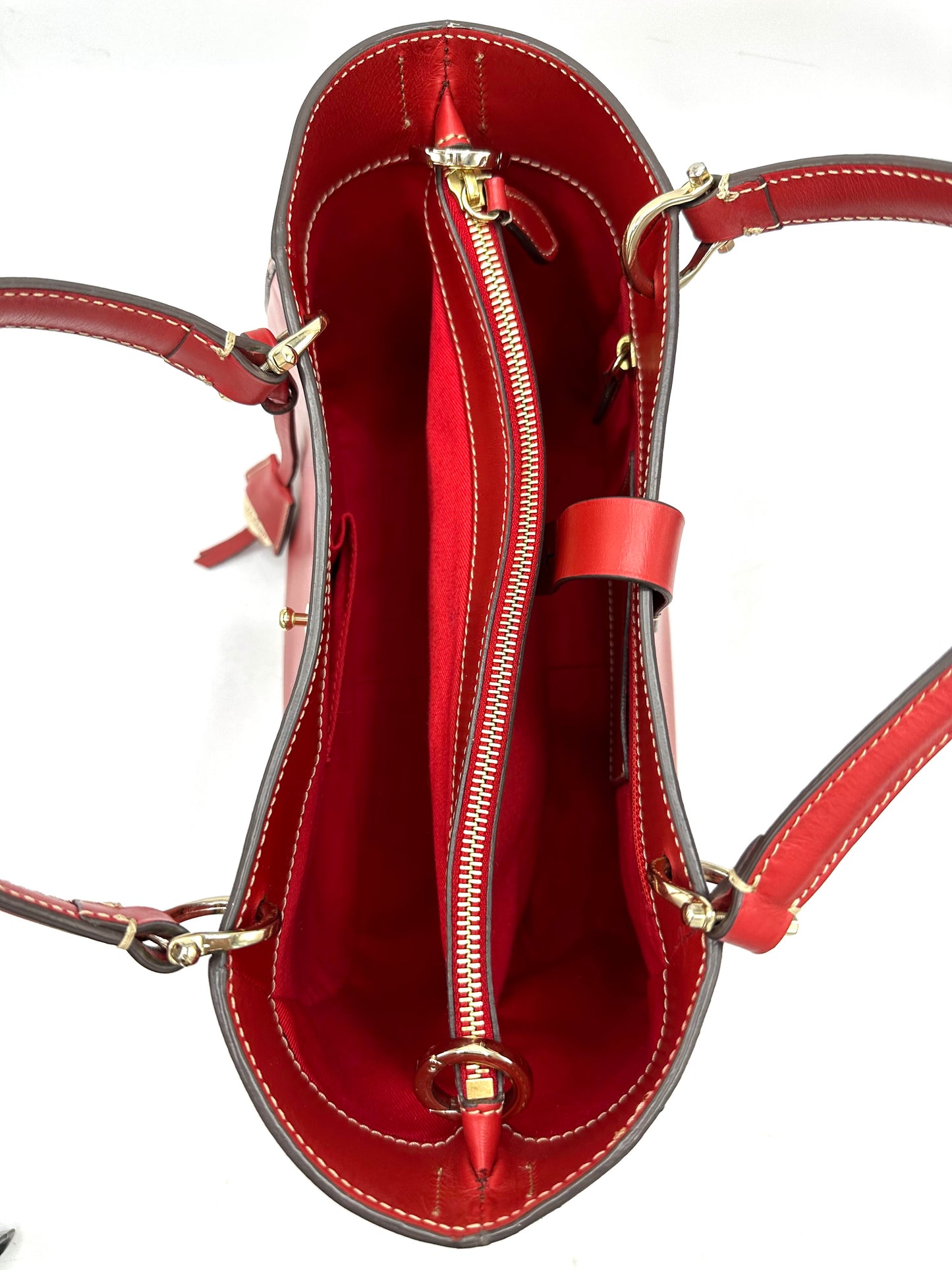 Dooney & Bourke Alto Small Camilla – Red Smooth Leather