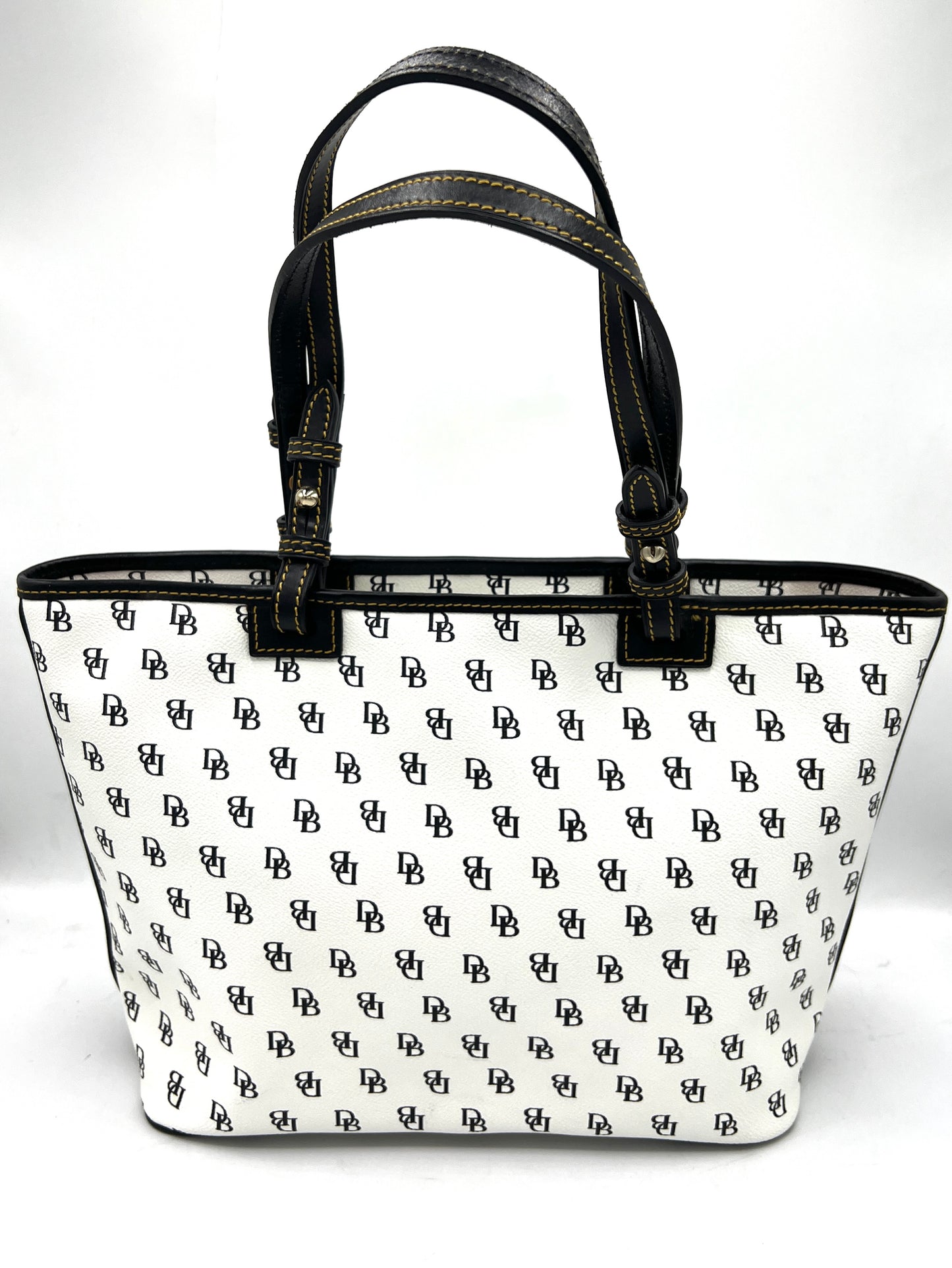 Dooney & Bourke Gretta Leisure Shopper Tote – White with Black Signature Monogram