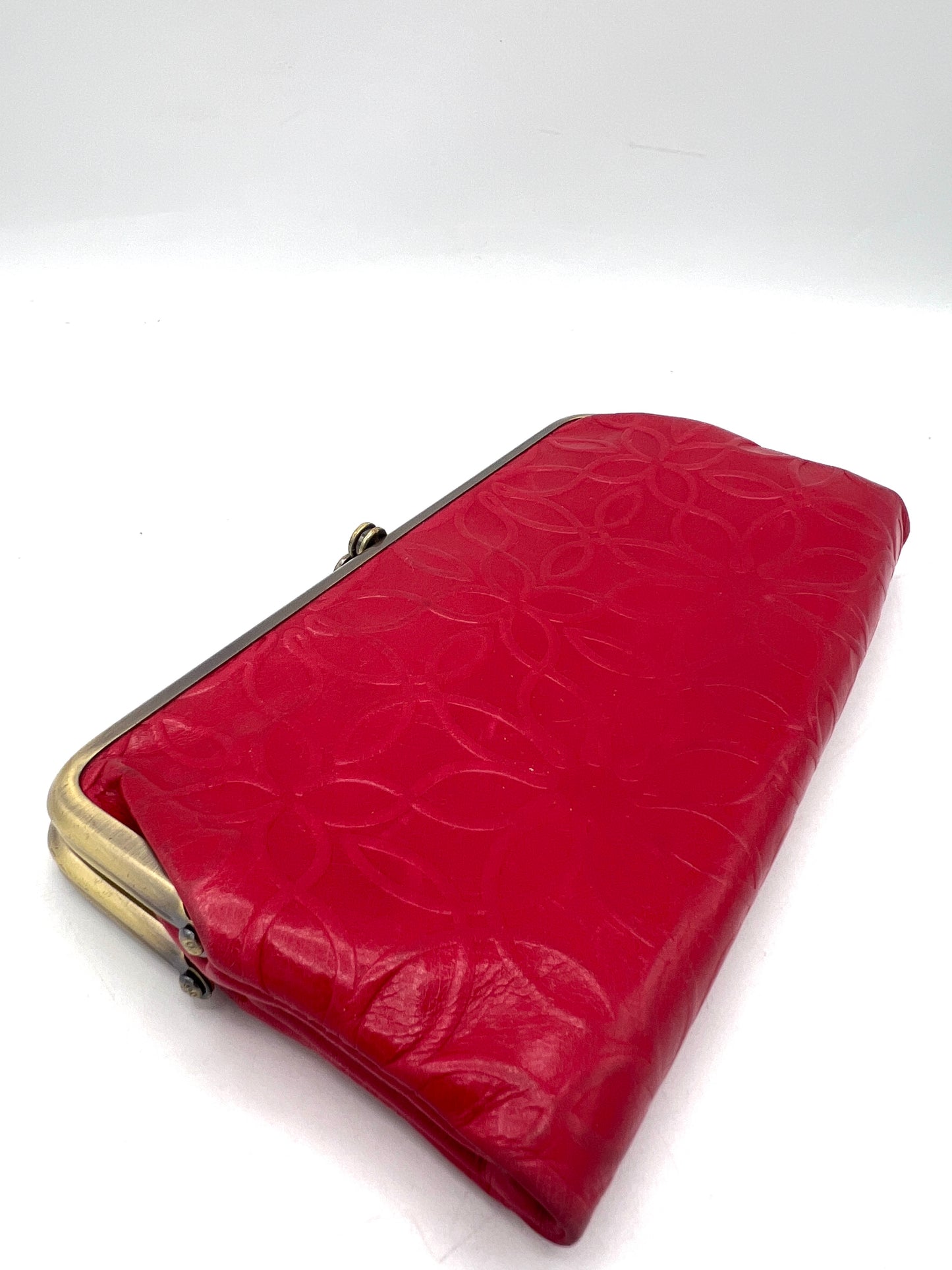 HOBO Lauren Clutch Wallet – Grenadine