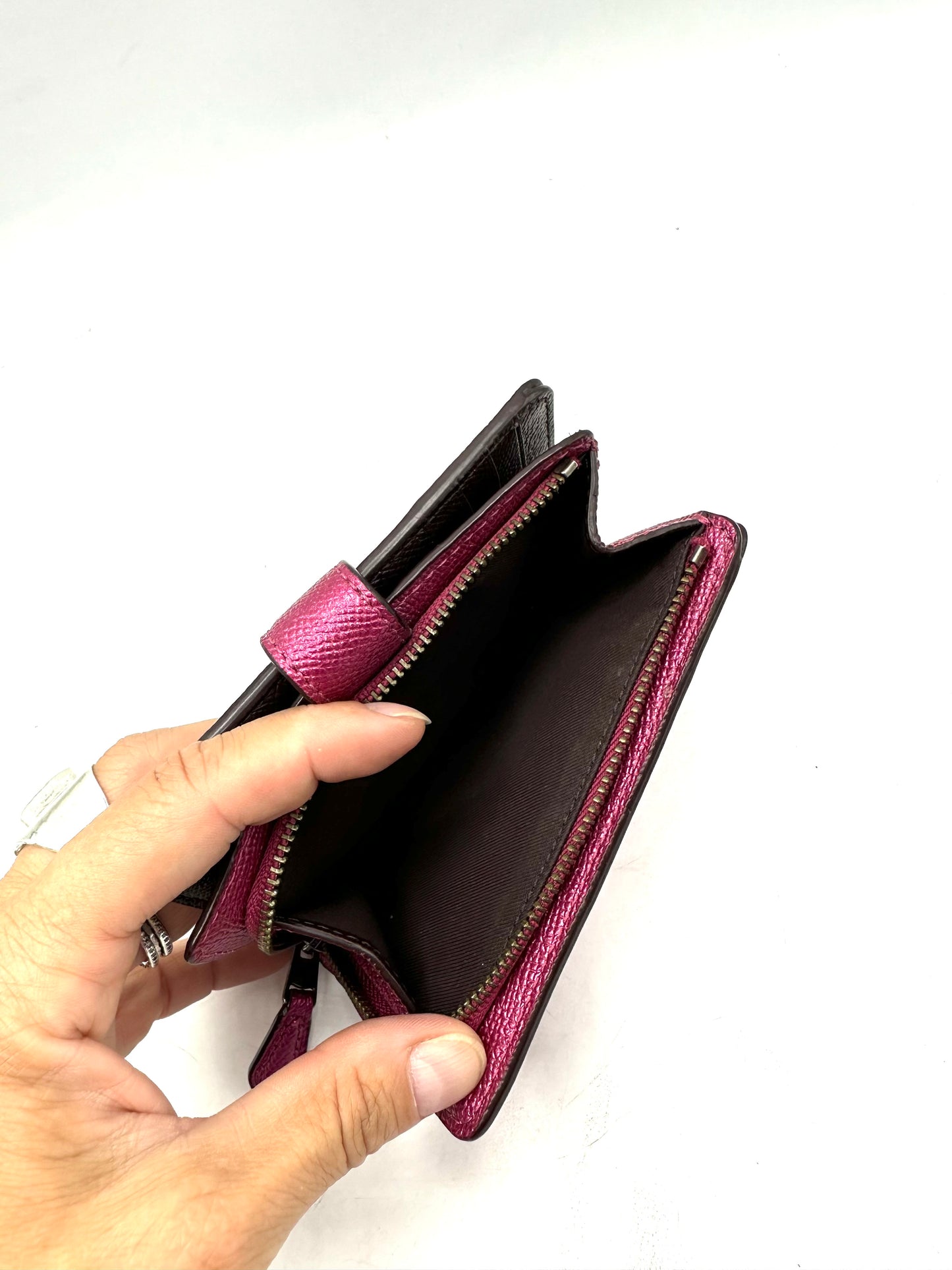 Coach Corner Zip Wallet – Metallic Pink Leather
Color: Metallic Pink