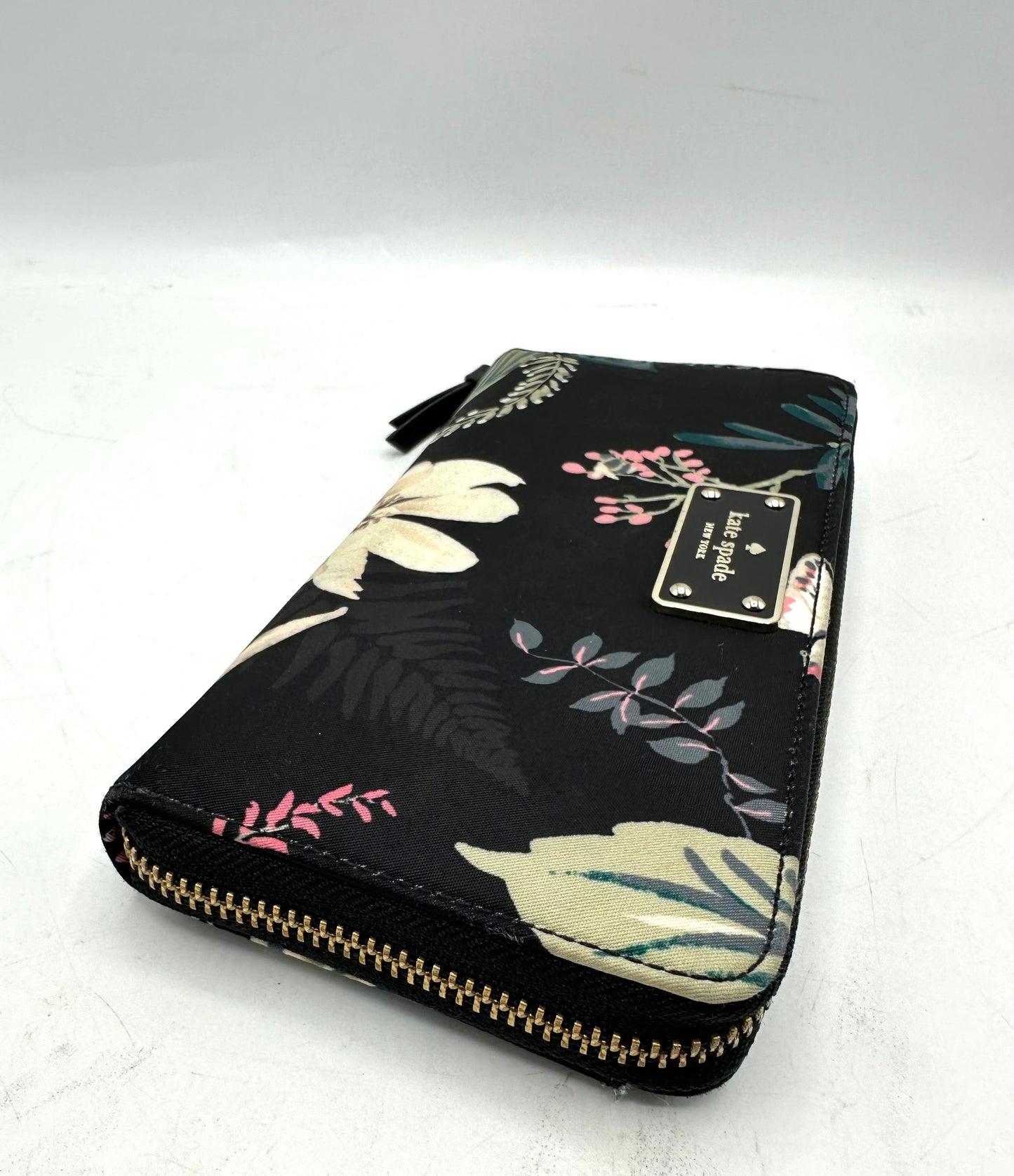 Kate Spade New York Black Wilson Road Botanical Neda Wallet