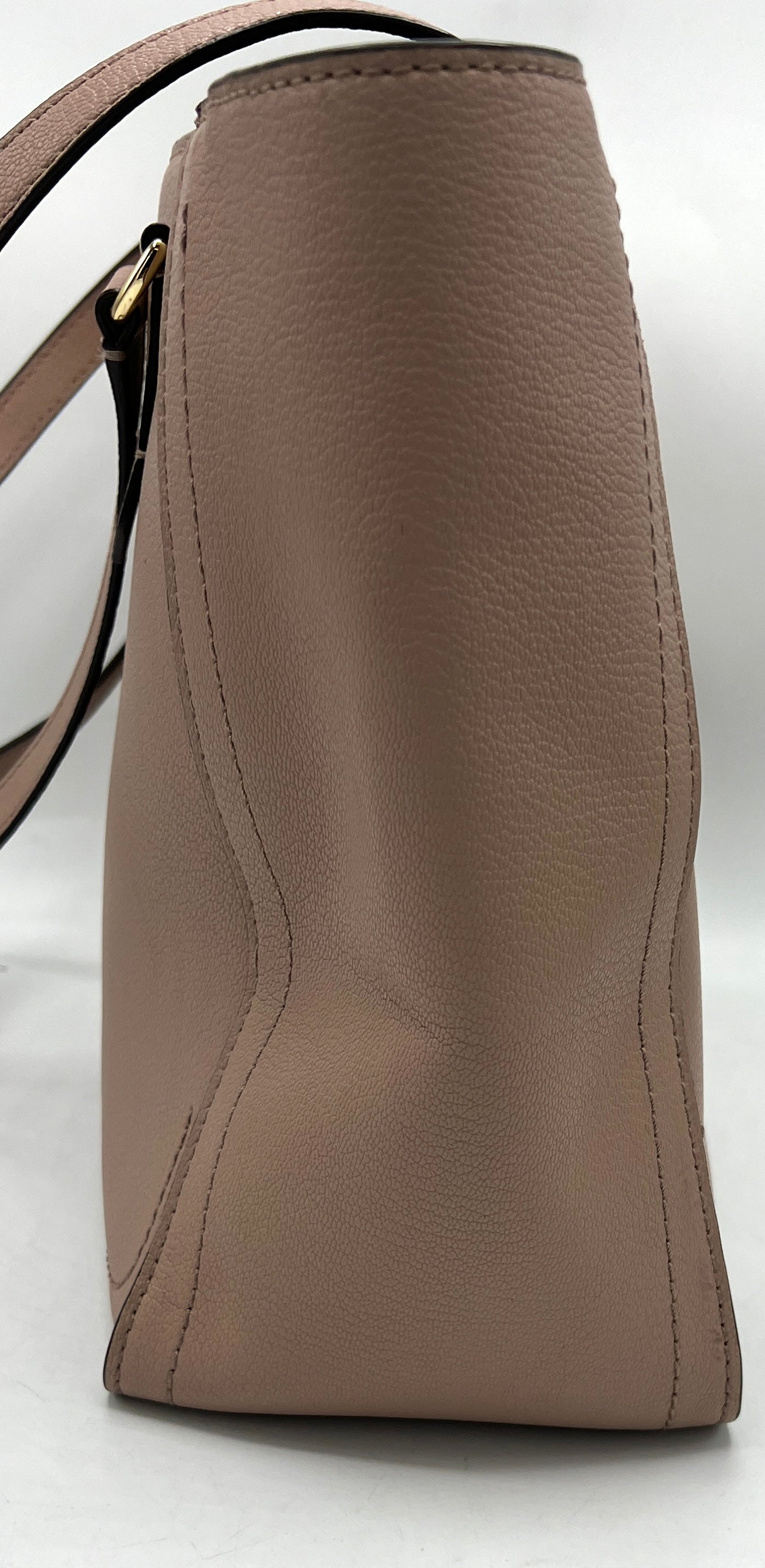 Michael Kors Sylvia Medium Tote