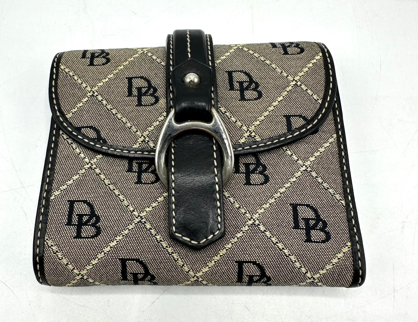 Dooney & Bourke Monogram Tri-Fold Wallet – Gray with Black Monogram