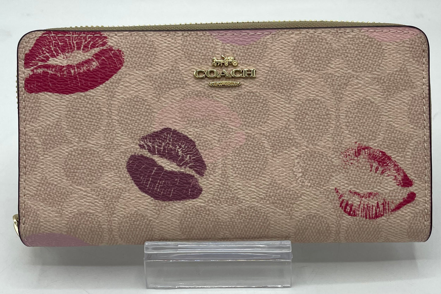 Coach Long Zip Around Wallet – Vibrant Lips Print (CR624)