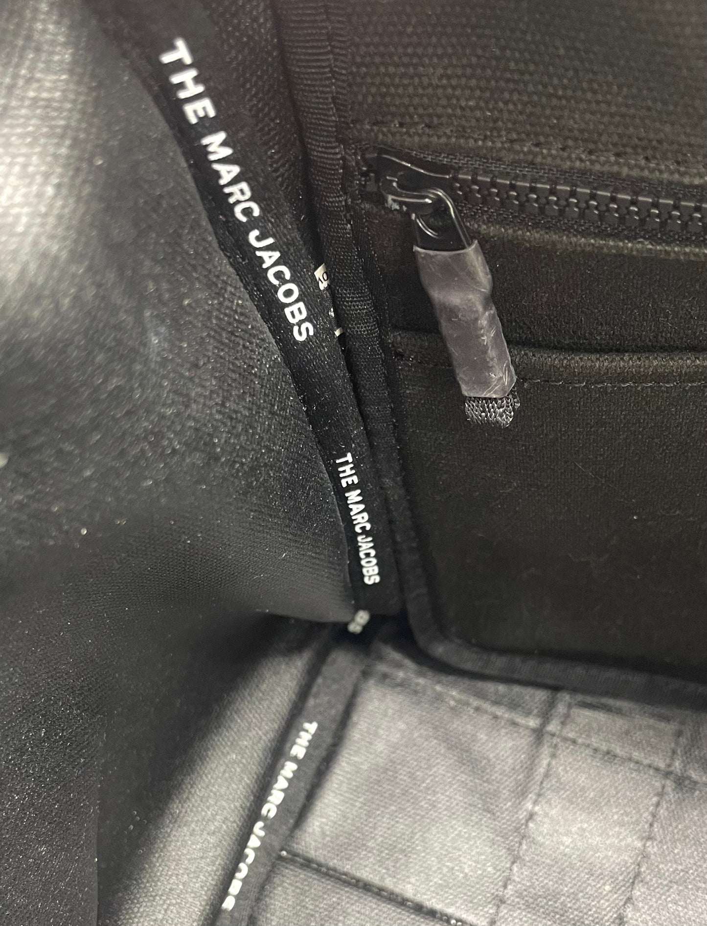Marc Jacobs The Tote Bag * Medium