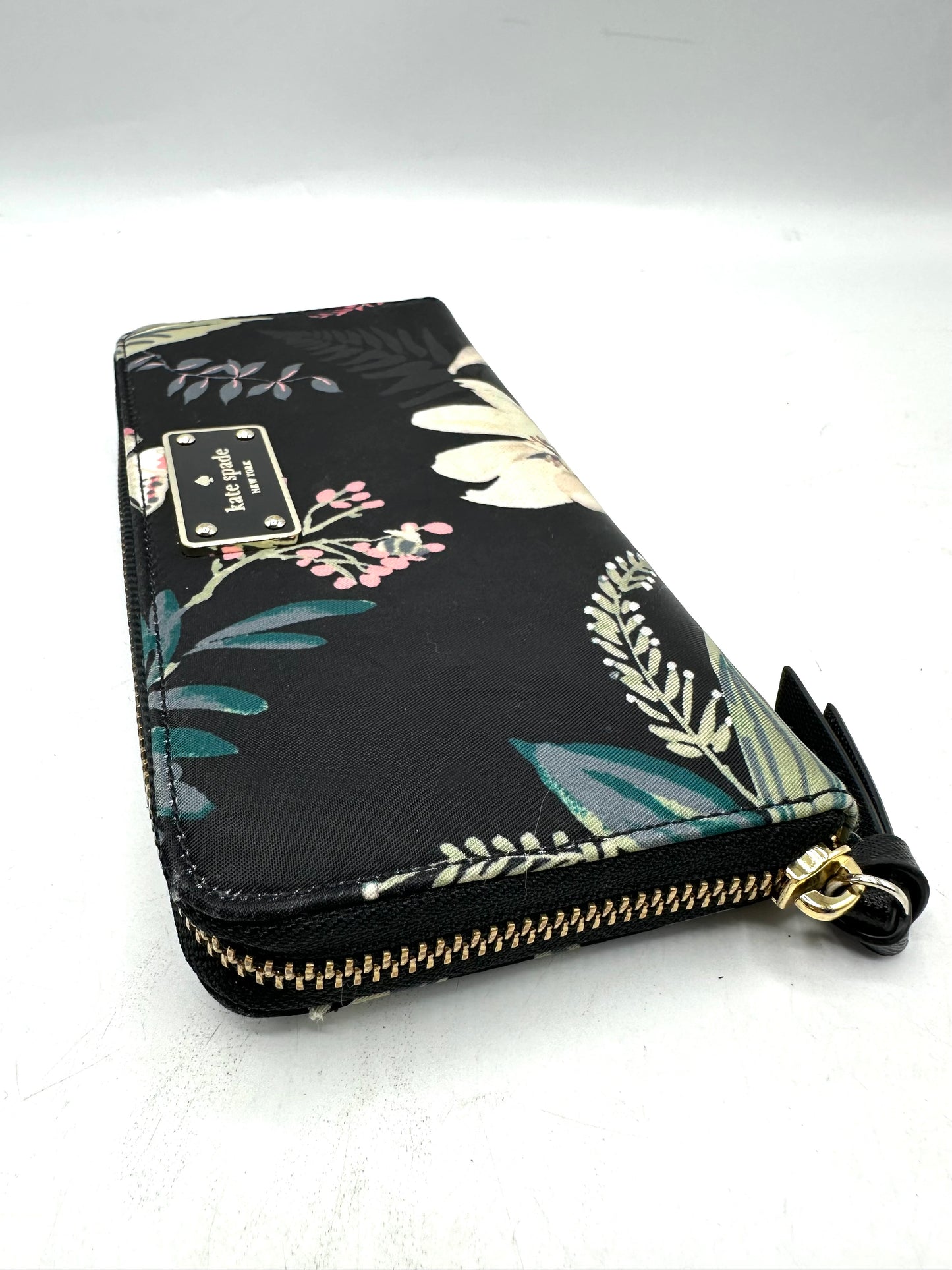 Kate Spade New York Black Wilson Road Botanical Neda Wallet