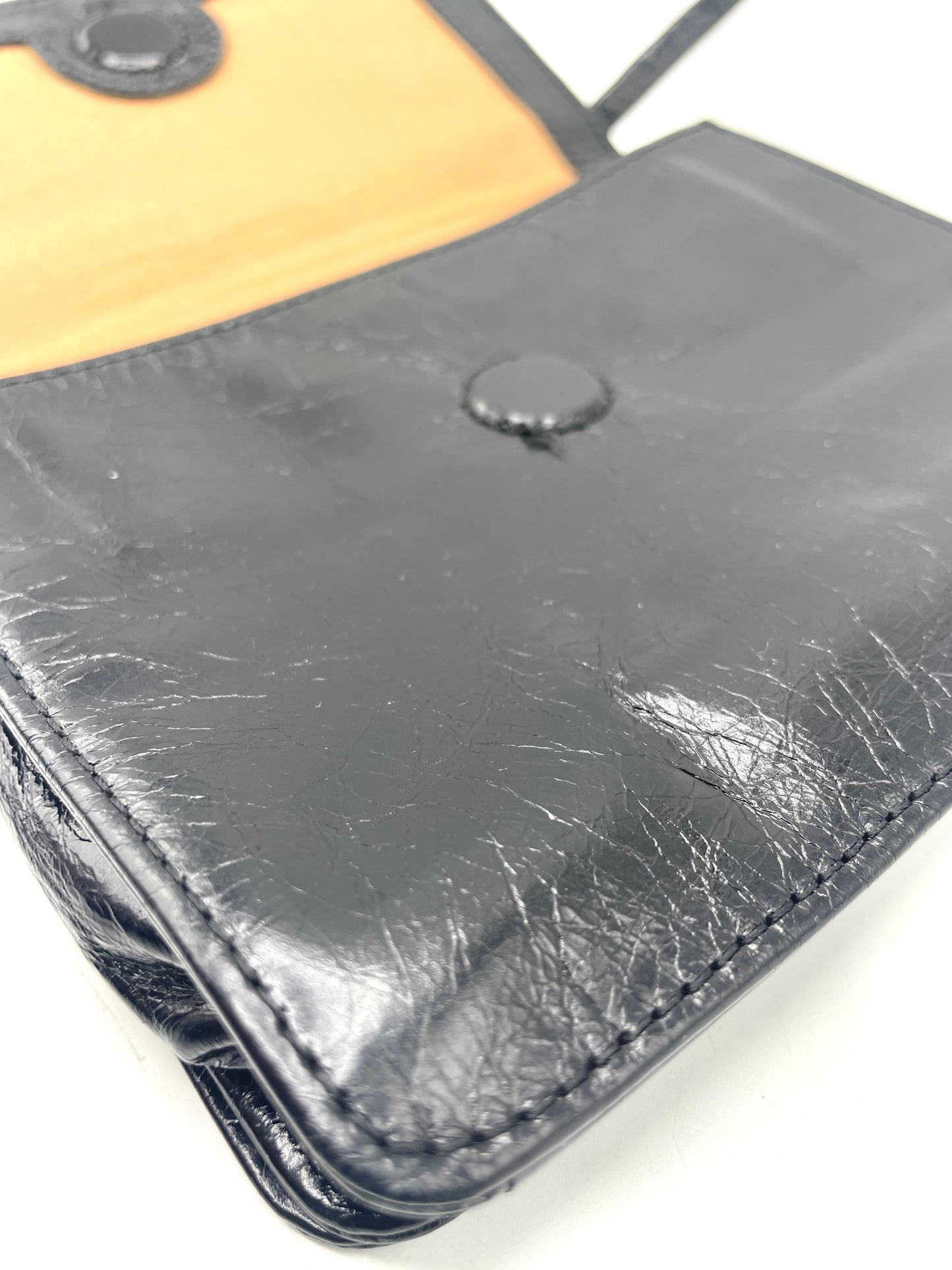 HOBO Jill Wallet Crossbody – Black Polished Leather (Style VI‑32471BLK)