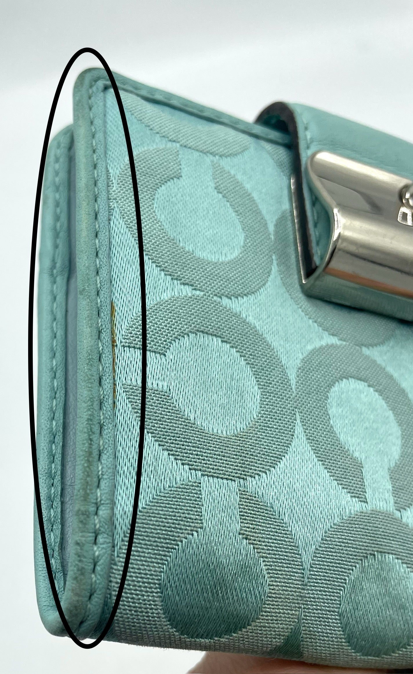 Coach Signature C Bifold Wallet