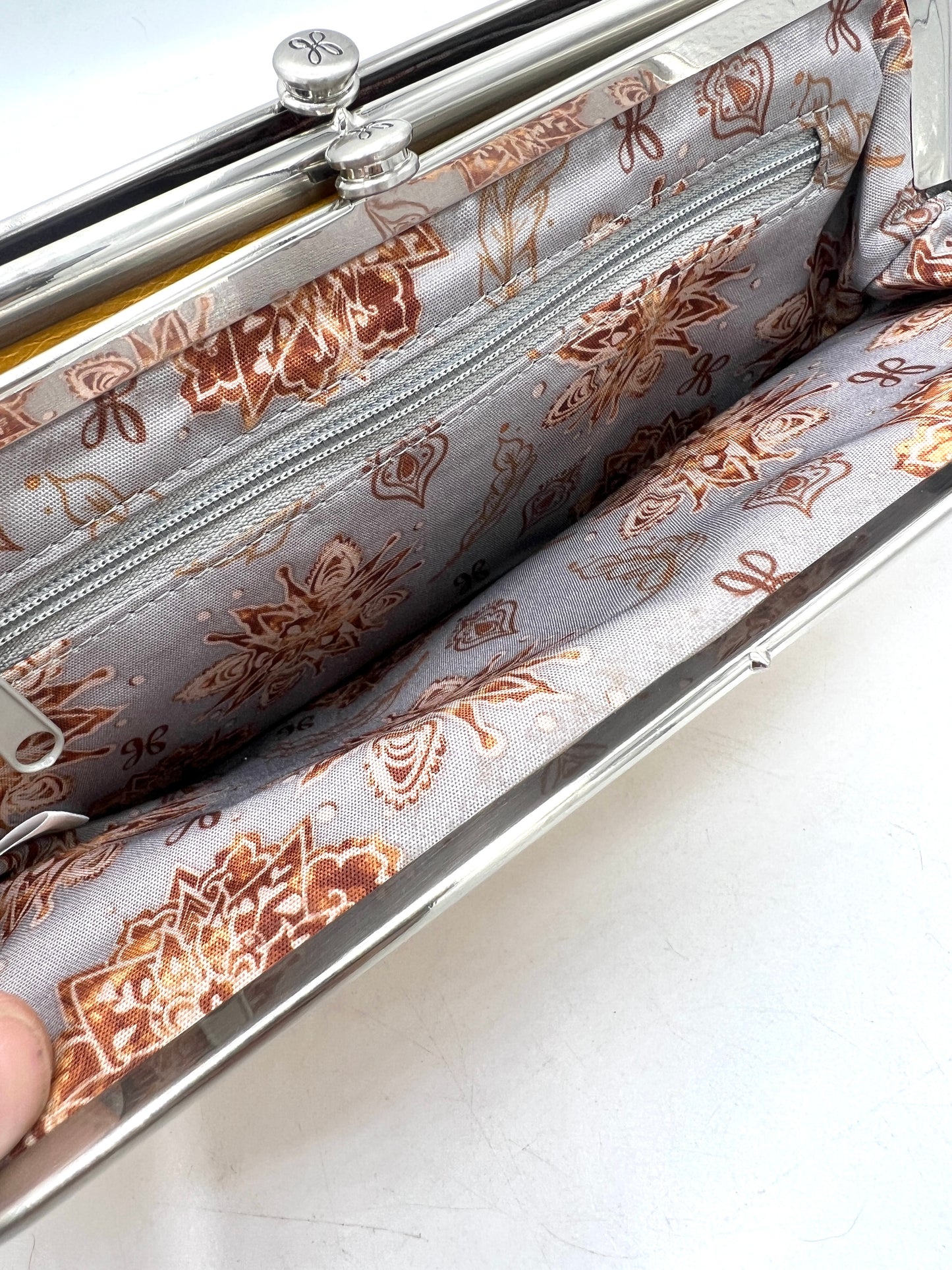 HOBO Lauren Clutch Wallet – Sun Glow