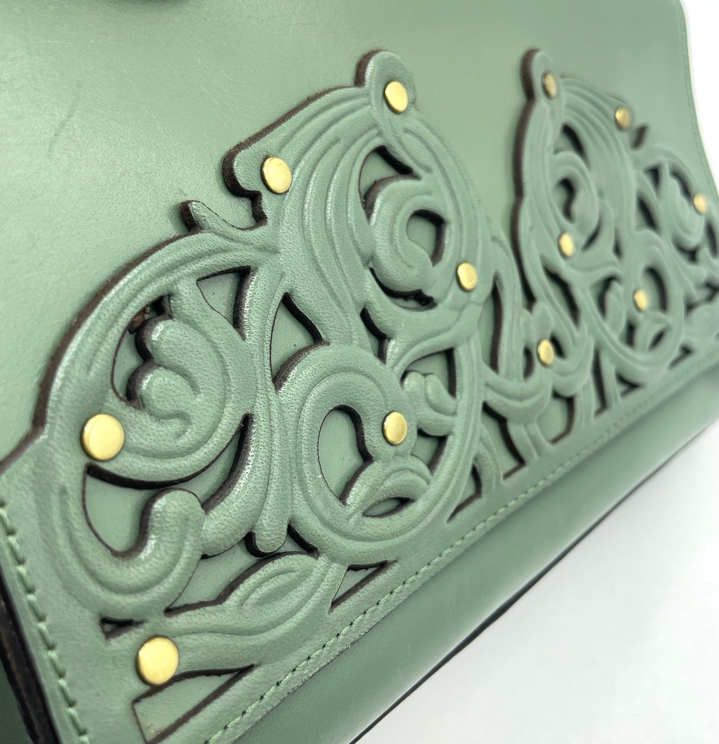 Patricia Nash Giada Filigree Chain Crossbody – Burnished Gold