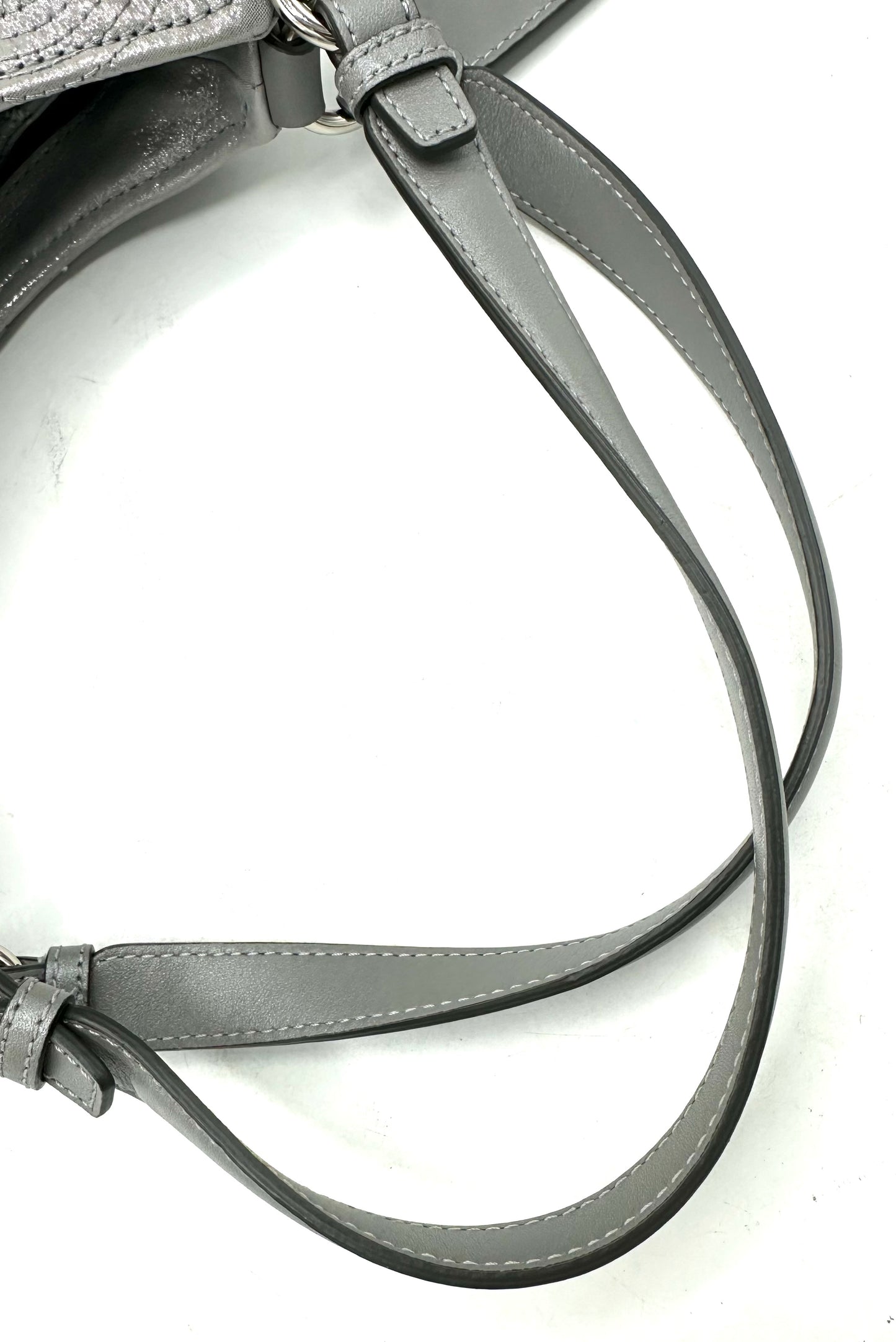 Coach Madison Maggie Stitched Metallic Shoulder Bag – Silver / Grey