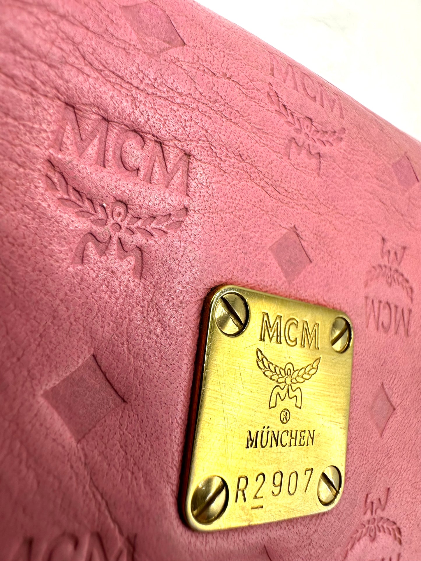 MCM Visetos Trifold Wallet – Light Pink Leather with Gold Hardware