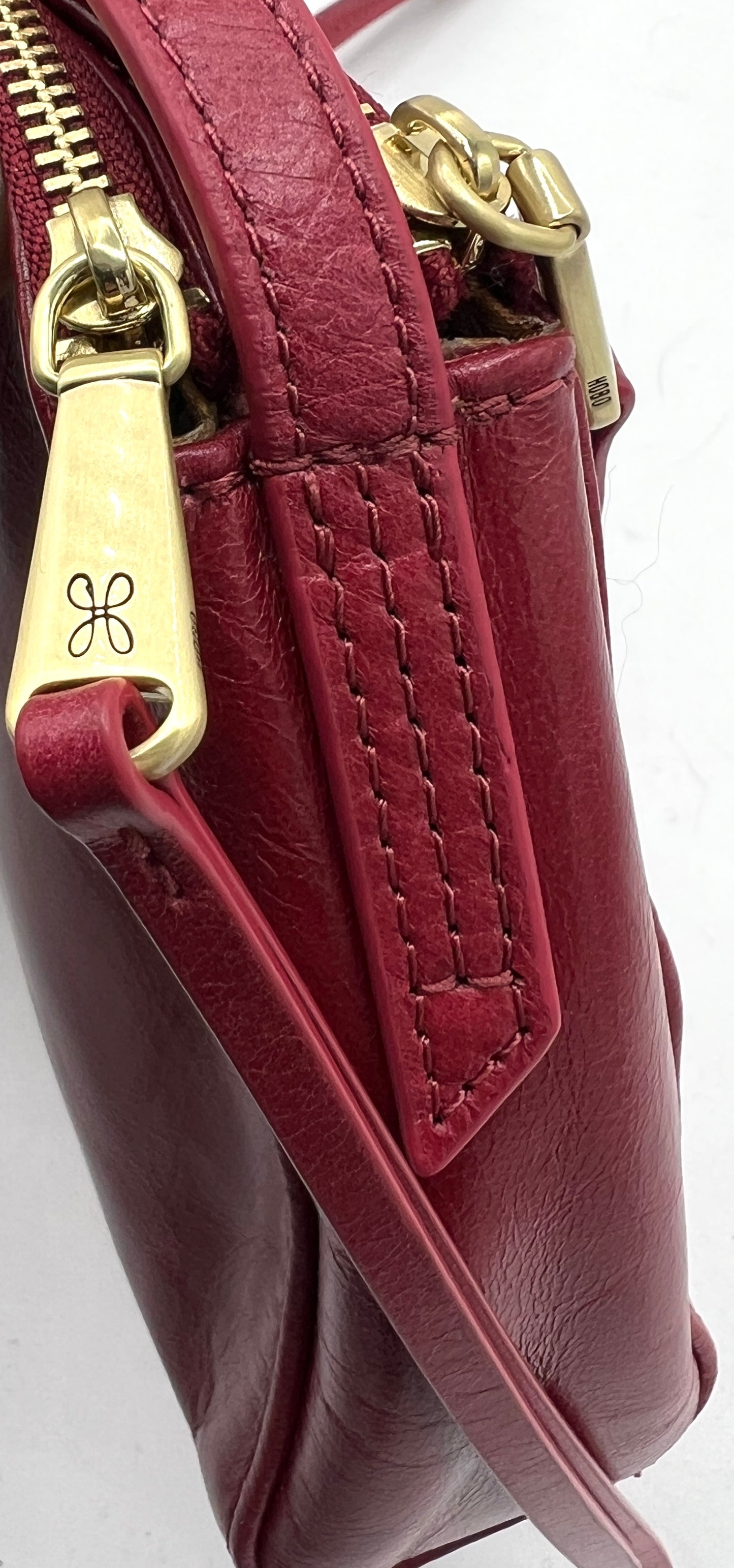 HOBO Evella Crossbody in Fuchsia – Glazed Leather Mini