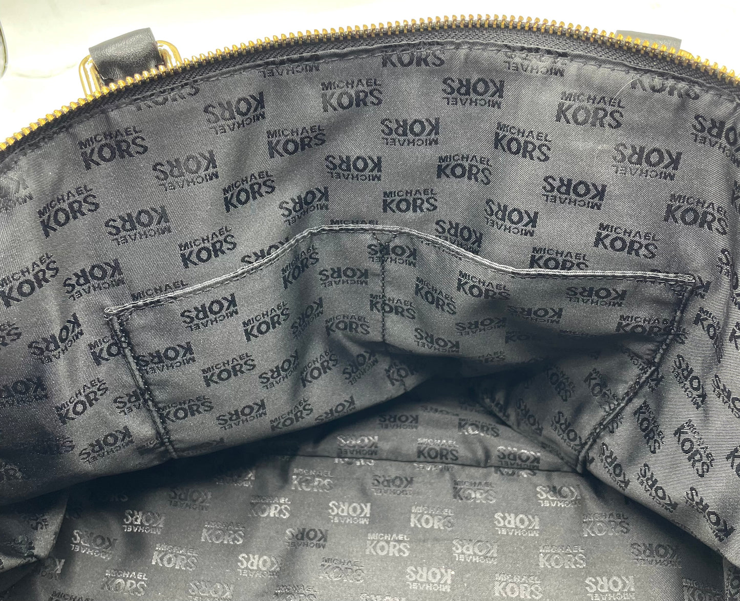 Michael Kors Hudson Shoulder Bag