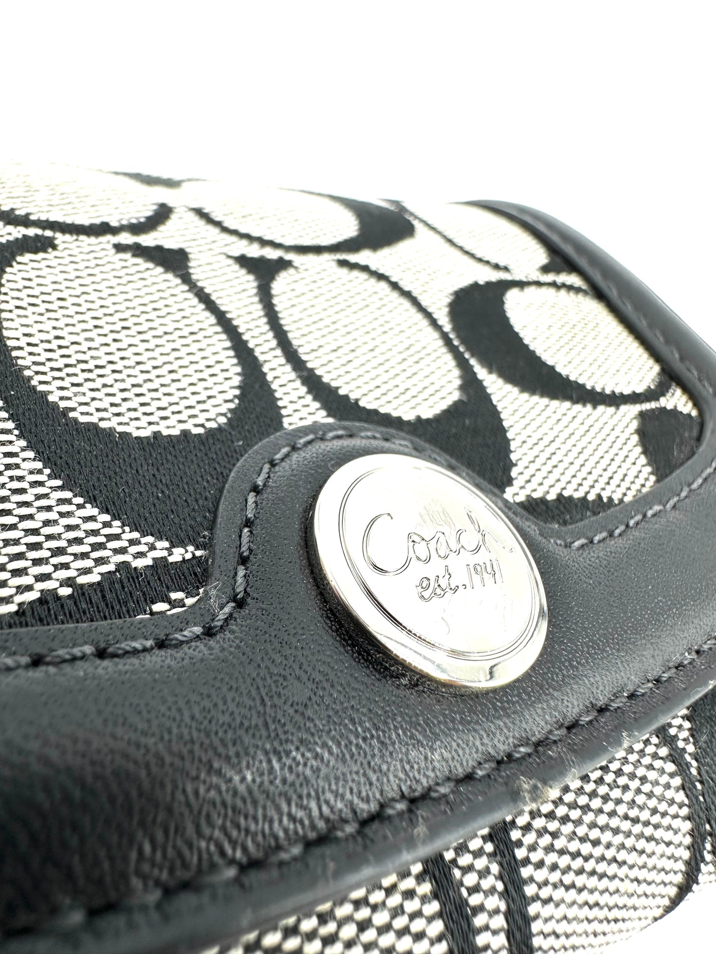 Coach Classic Tri-Fold Small Wallet – Black/Gray Signature C Canvas