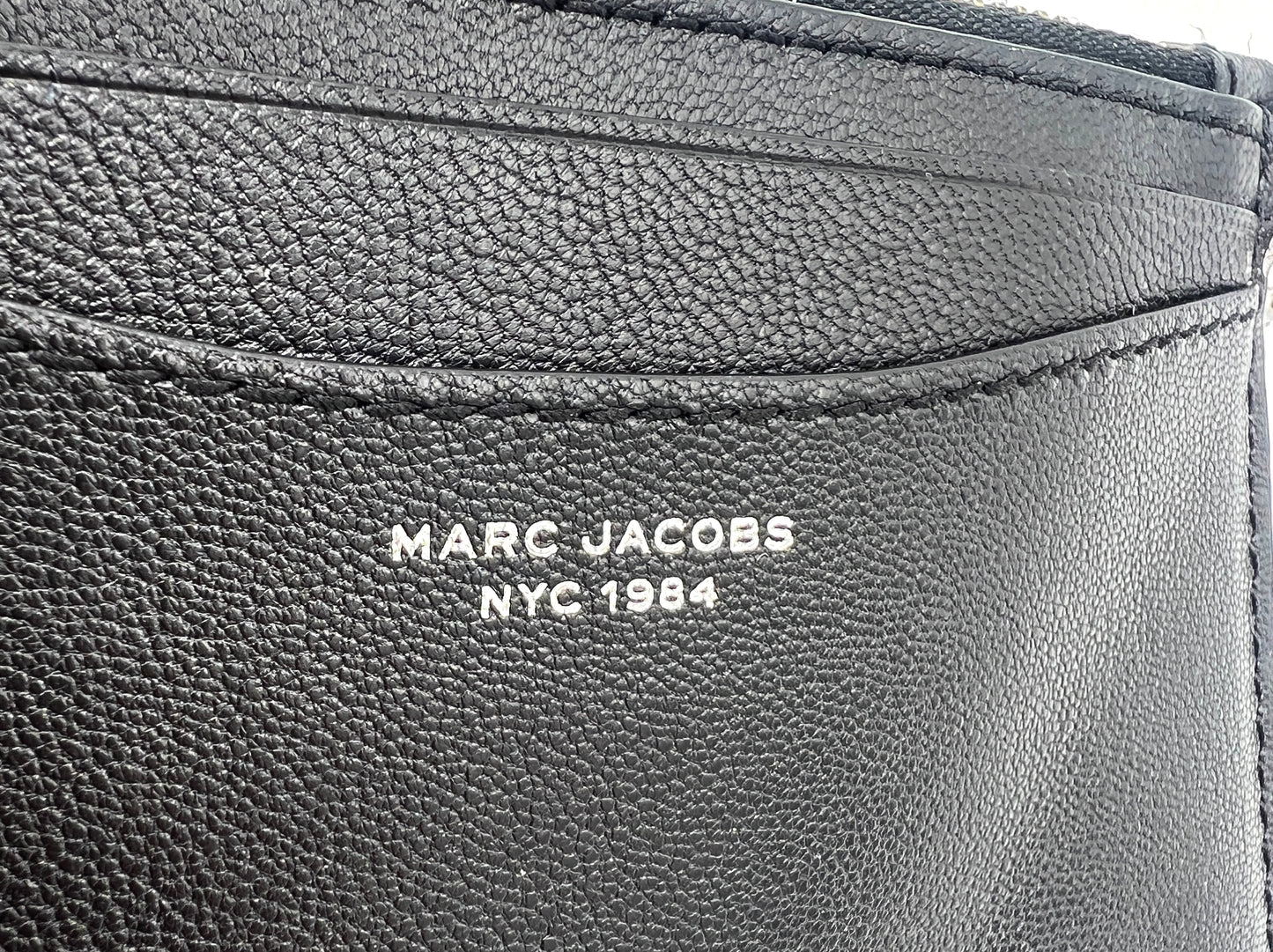 Marc Jacobs The Slim 84 Top Zip Card Wallet