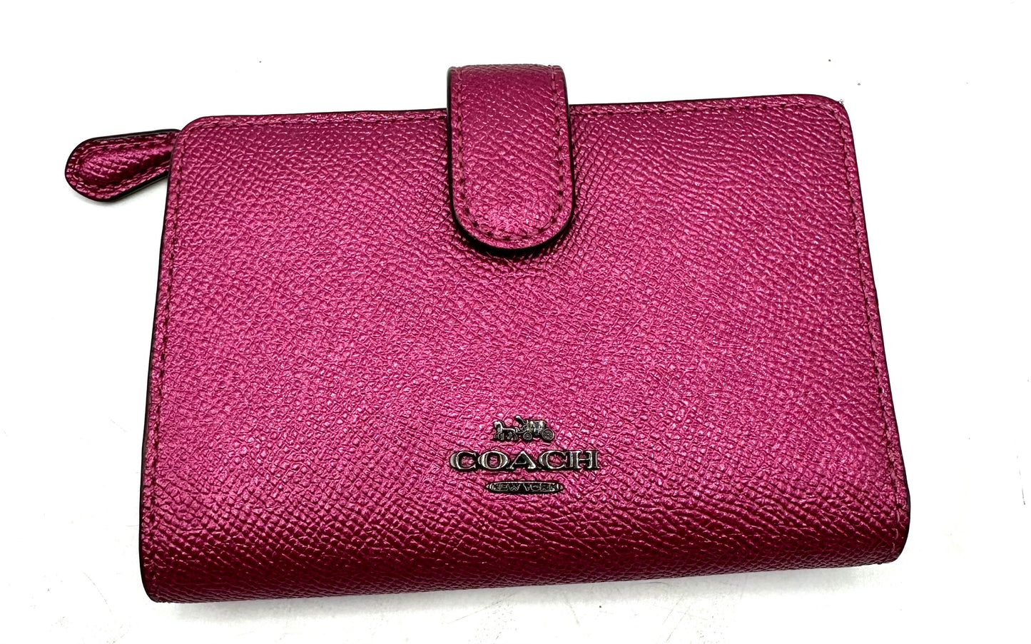 Coach Corner Zip Wallet – Metallic Pink Leather
Color: Metallic Pink