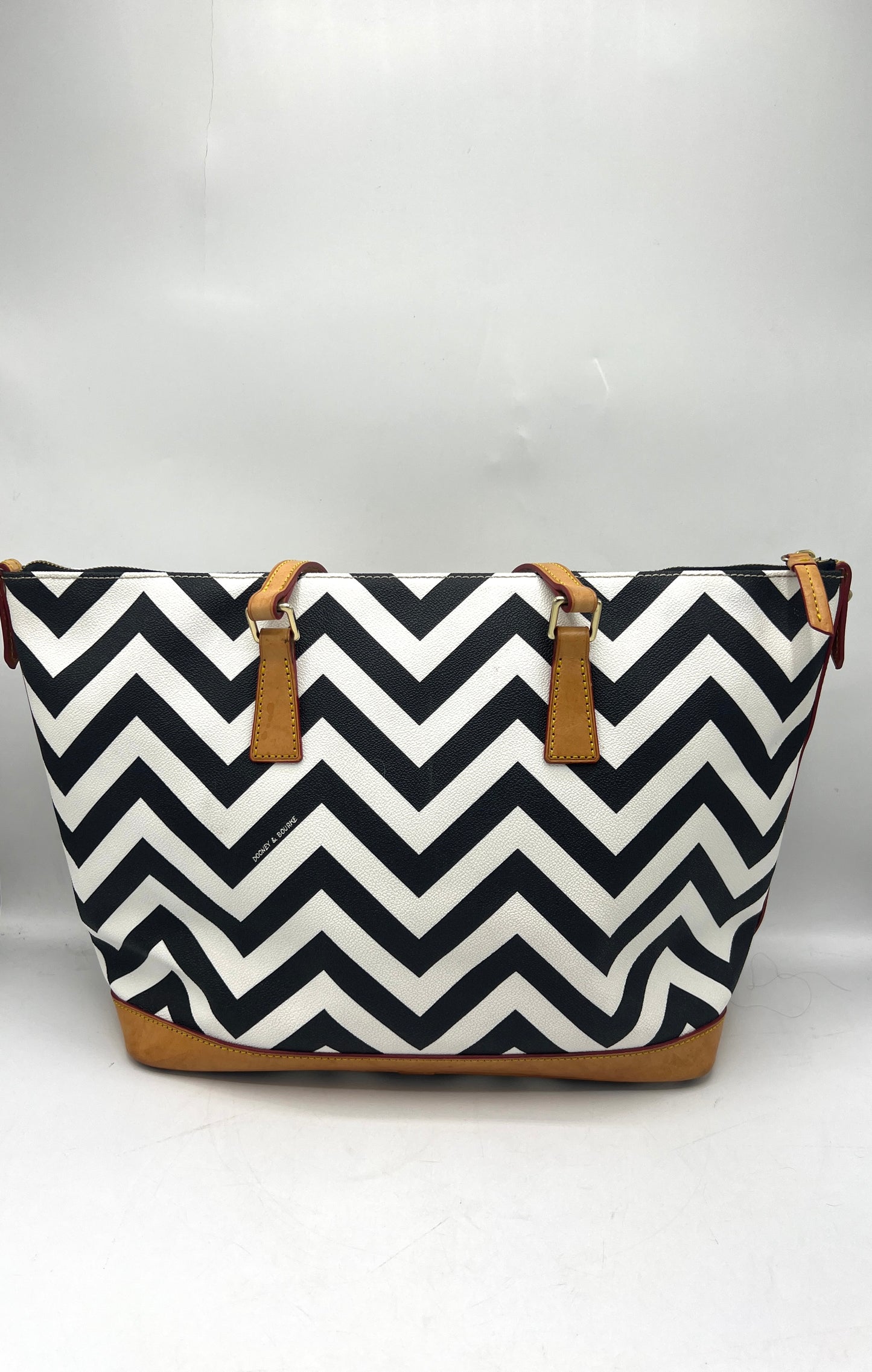 Dooney & Bourke Black & White Chevron Tote – Style FC521