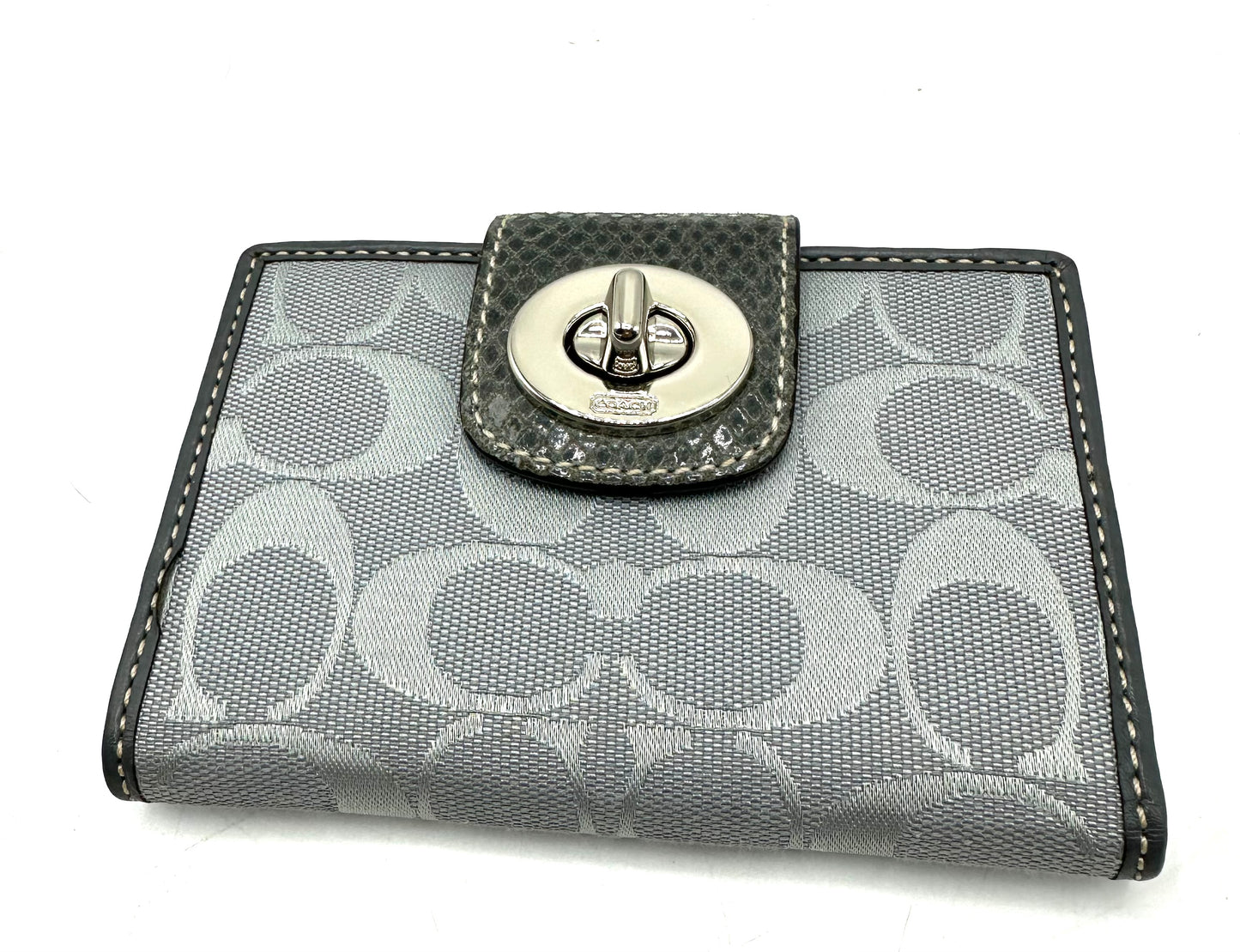 Coach Turnlock Medium Wallet – Signature Canvas in Silver/Blue