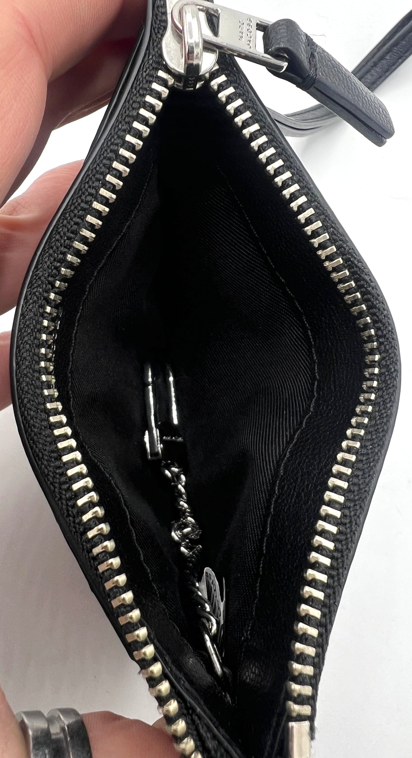 Marc Jacobs The Slim 84 Top Zip Card Wallet