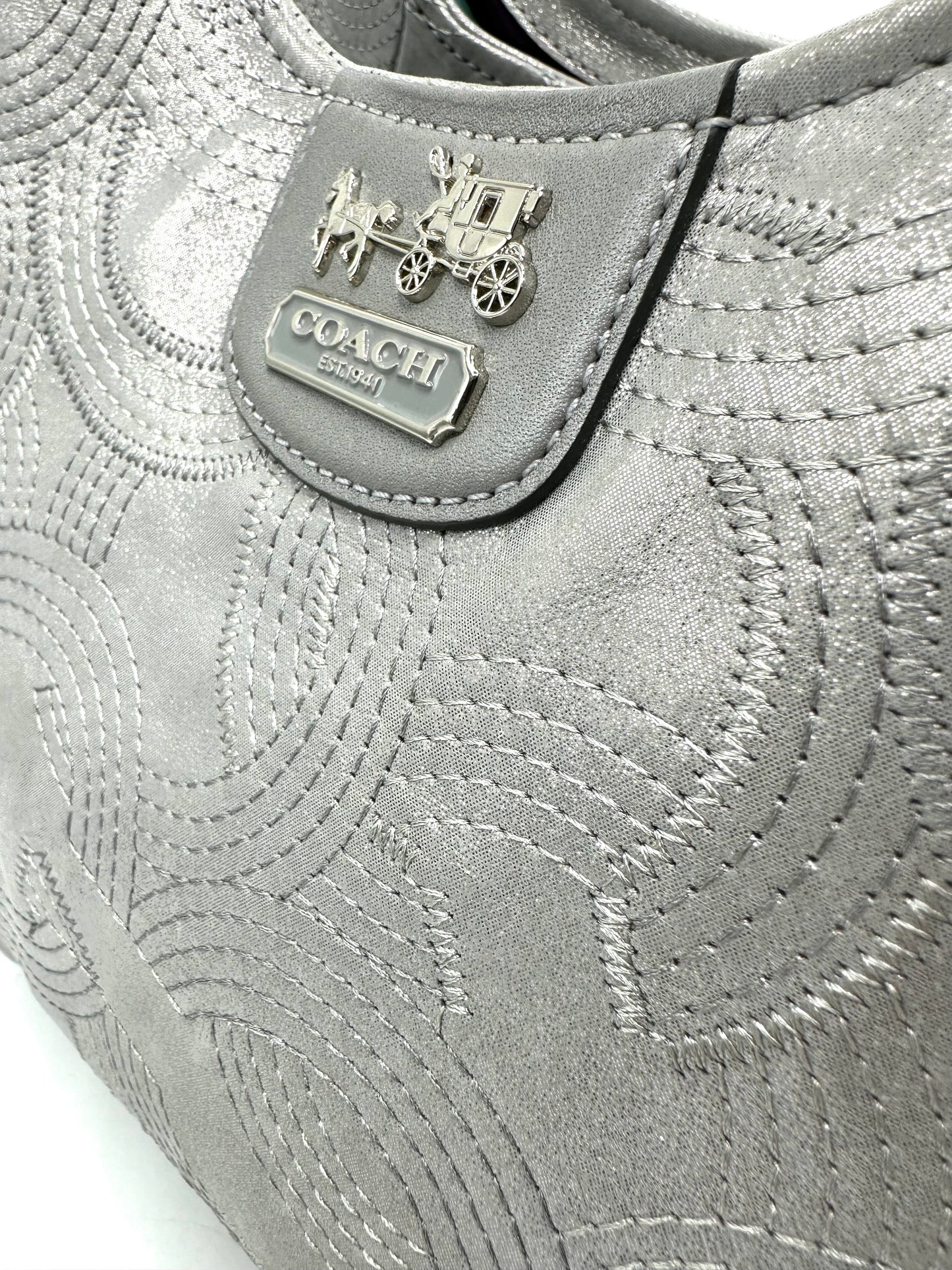Coach Madison Maggie Stitched Metallic Shoulder Bag – Silver / Grey