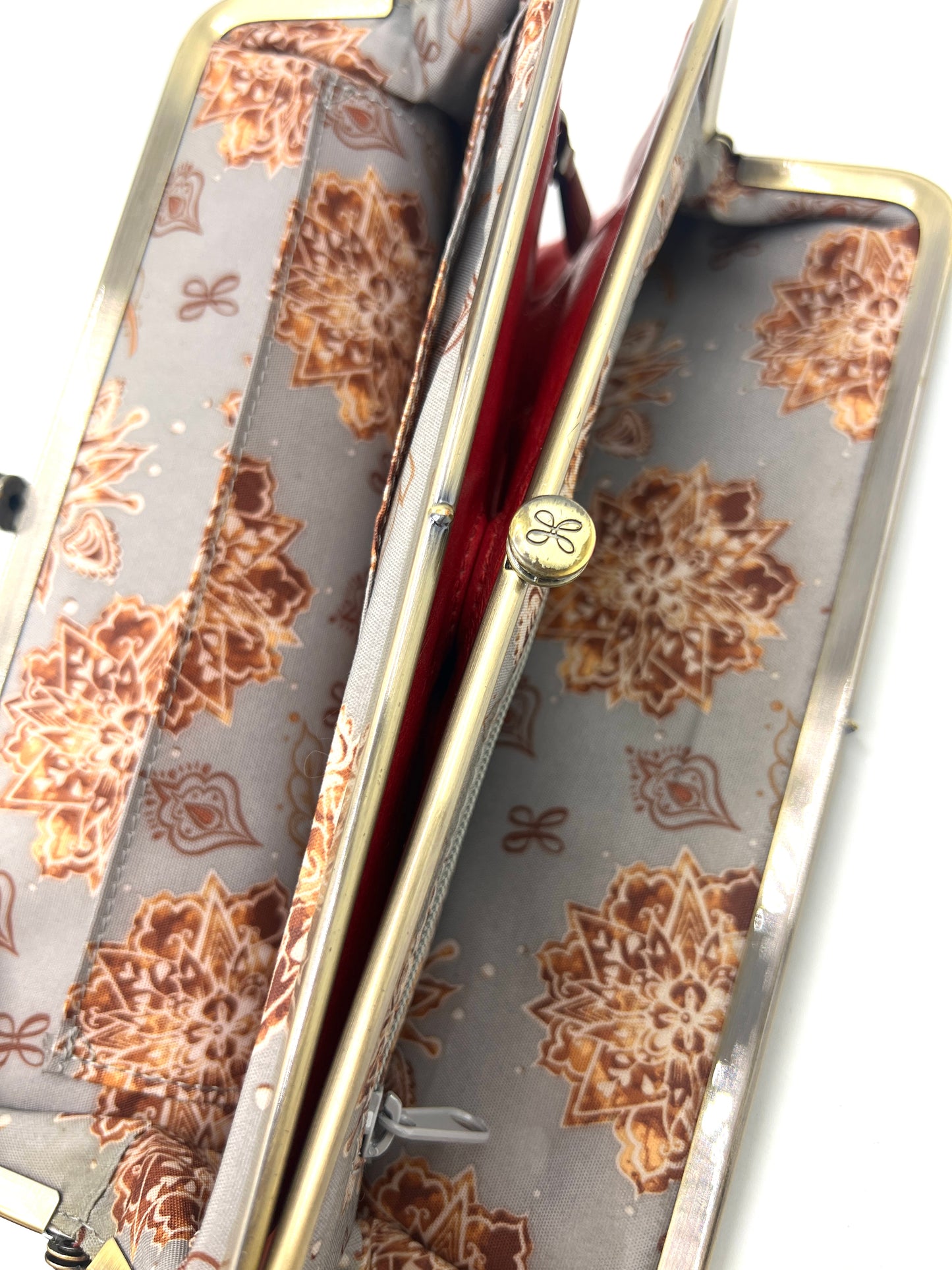 HOBO Lauren Clutch Wallet – Grenadine