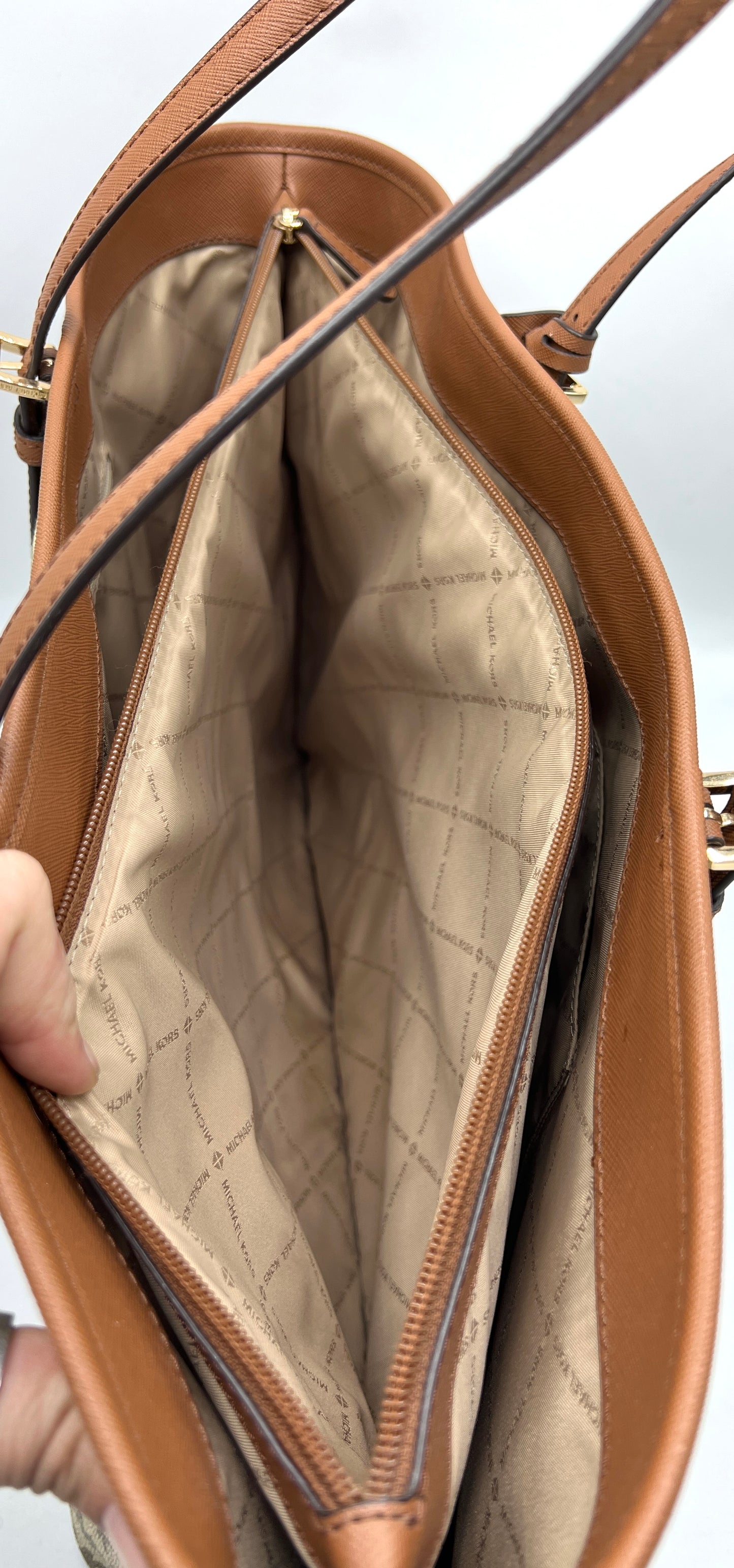 Michael Kors Large Jet Set Carryall Tote