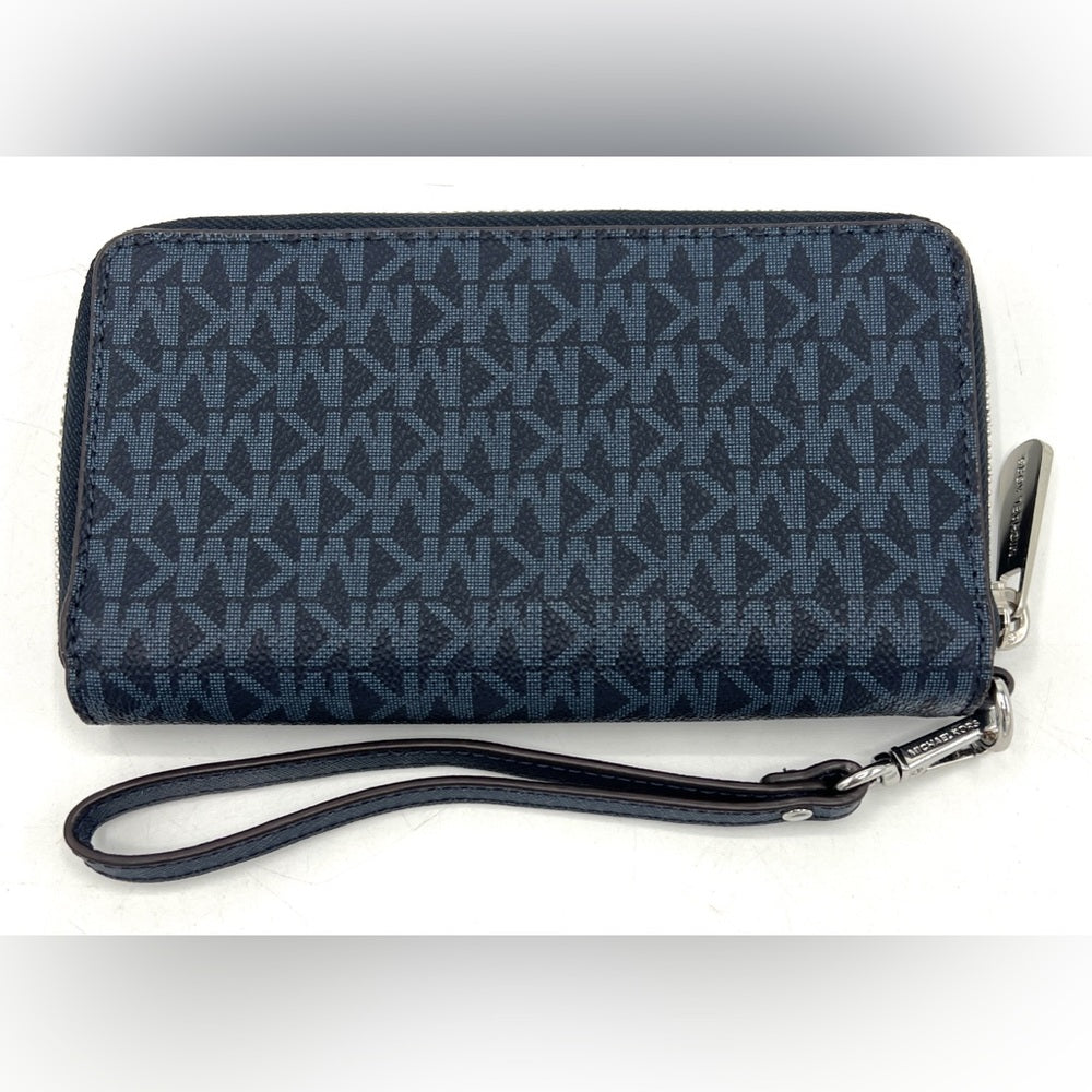 Michael Kors Jet Set Wristlet