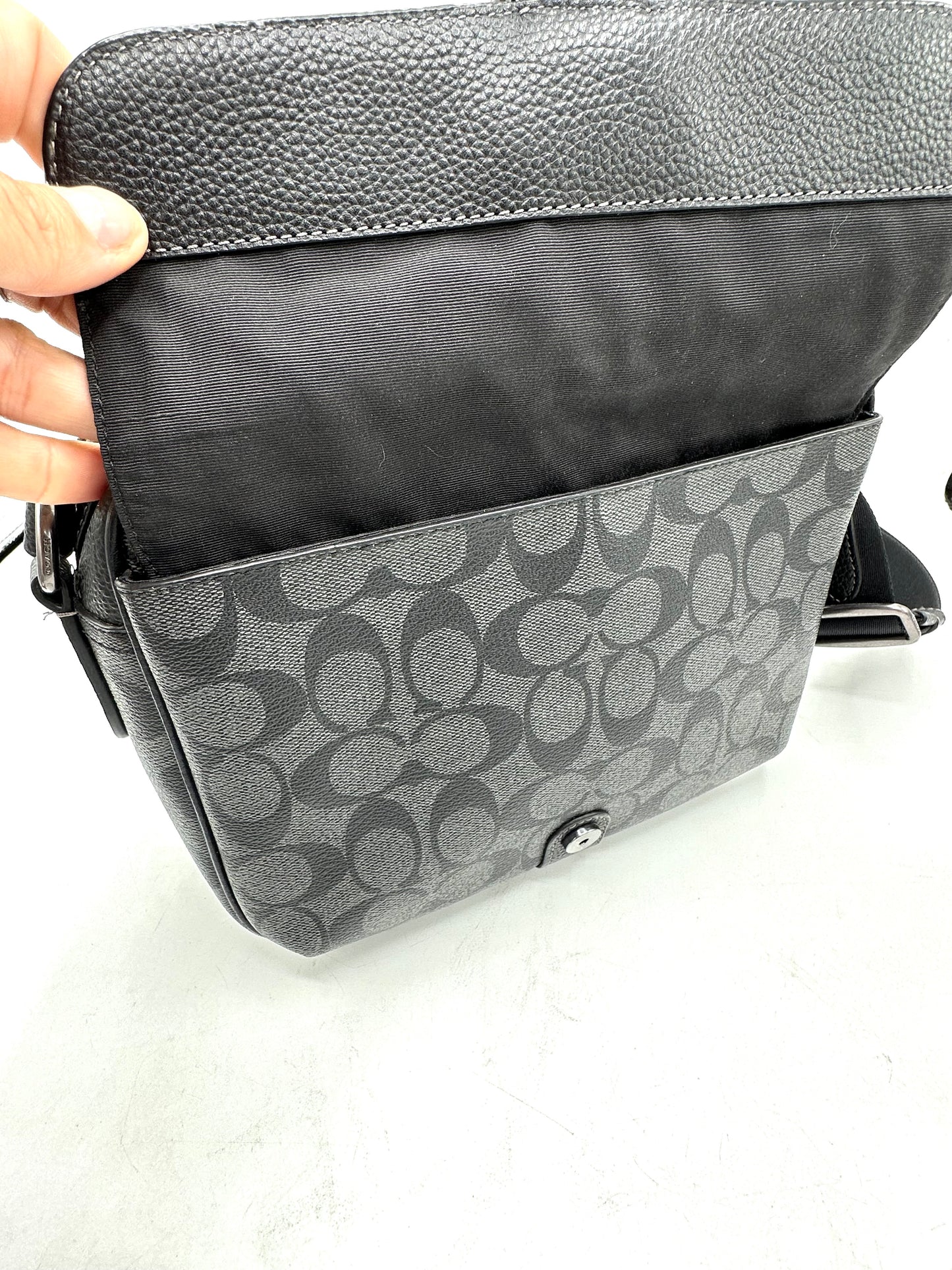 Coach Hudson Crossbody – Black Pebbled Leather & Grey Signature Coated Canvas