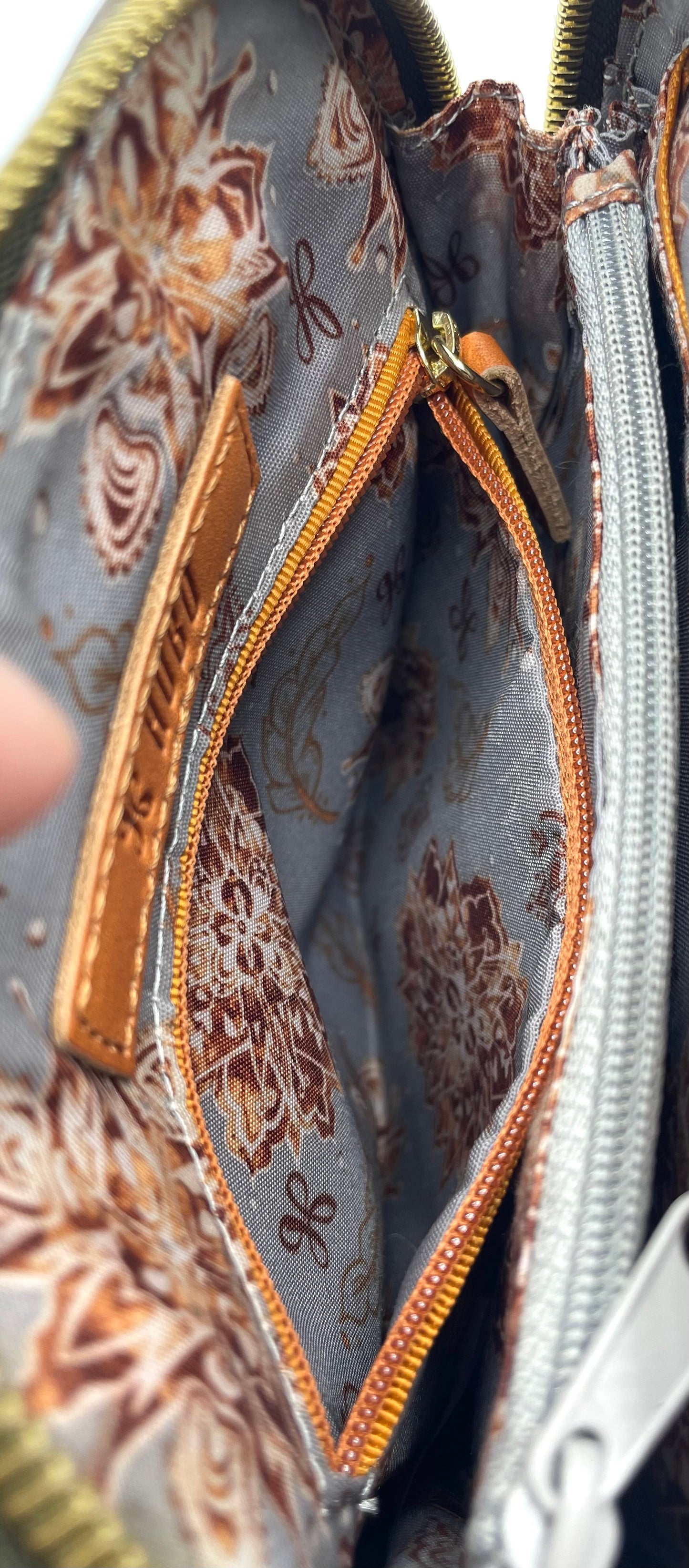 HOBO Nash Crossbody