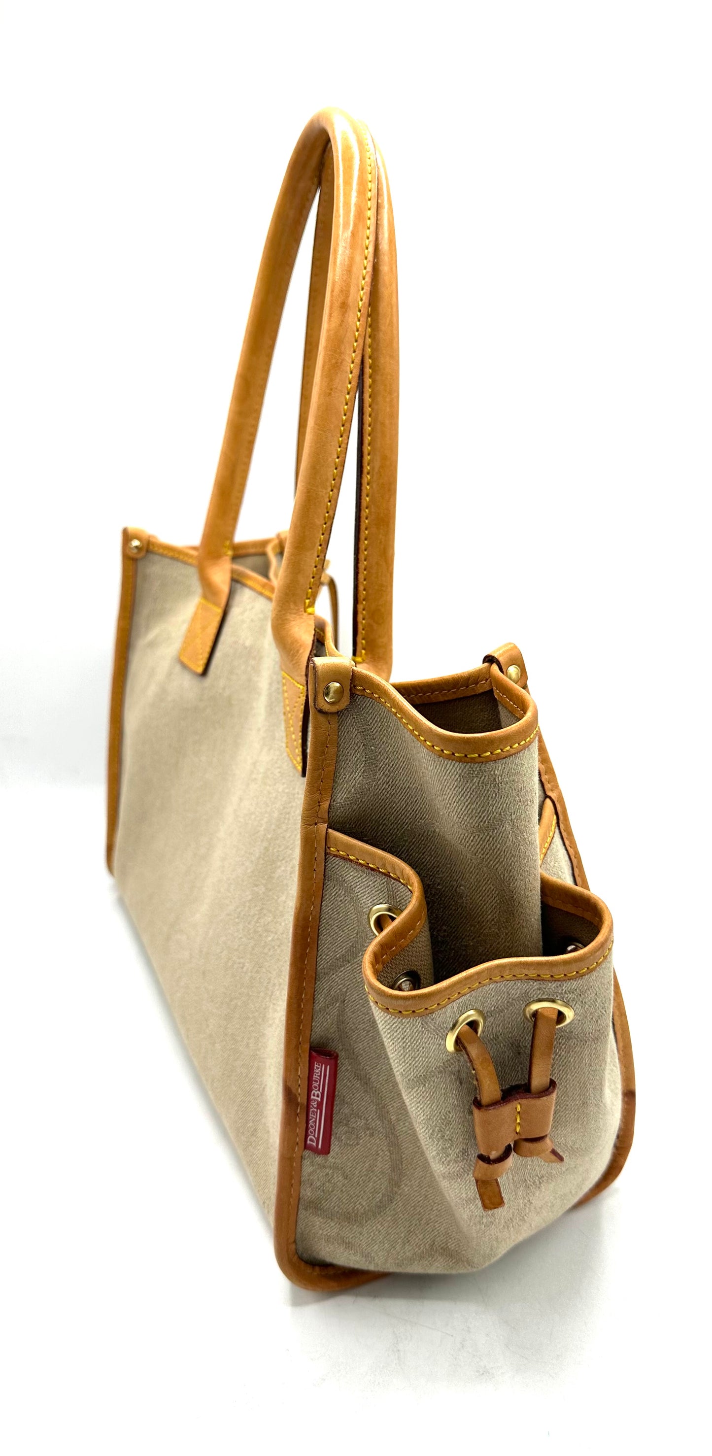 Dooney & Bourke DB Signature Heart Logo Medium Shopper Tote – Beige Denim with Vacchetta Leather Trim