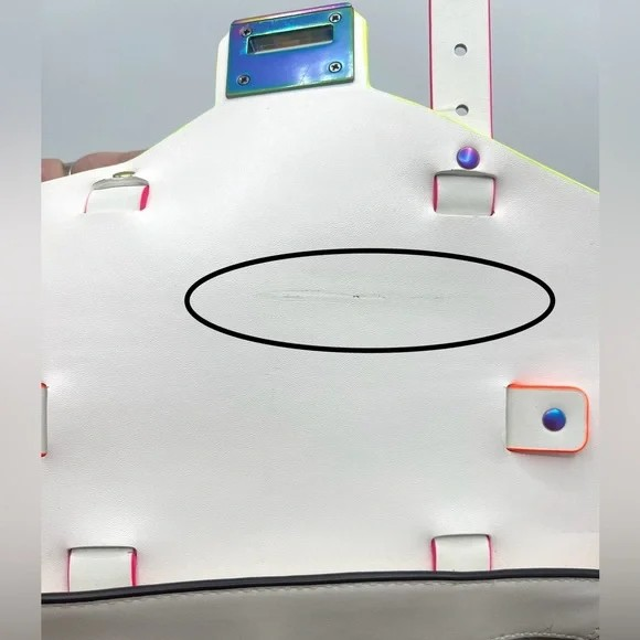 Michael Kors Manhattan Medium Contrast-Trim Leather Satchel – Optic White Color: Optic White