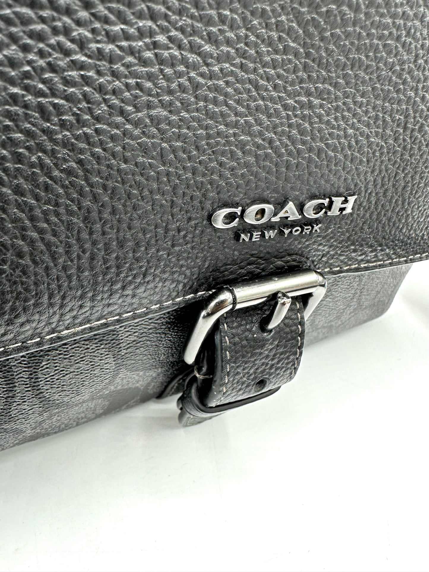 Coach Hudson Crossbody – Black Pebbled Leather & Grey Signature Coated Canvas