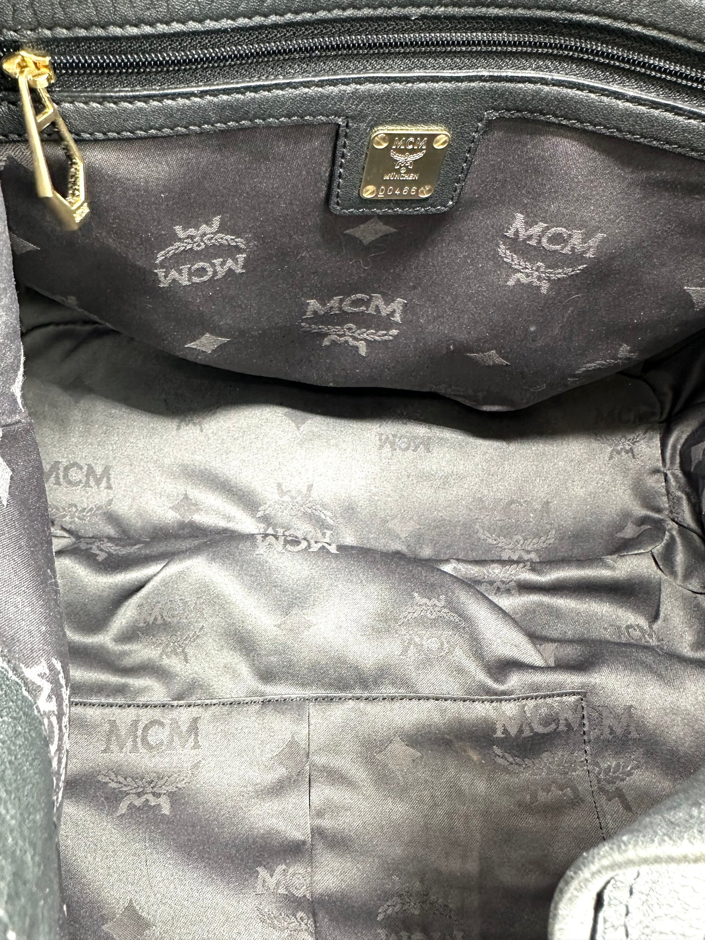 MCM Drawstring Bucket Bag in Leather – Dark Gray Leather with Gold Hardware