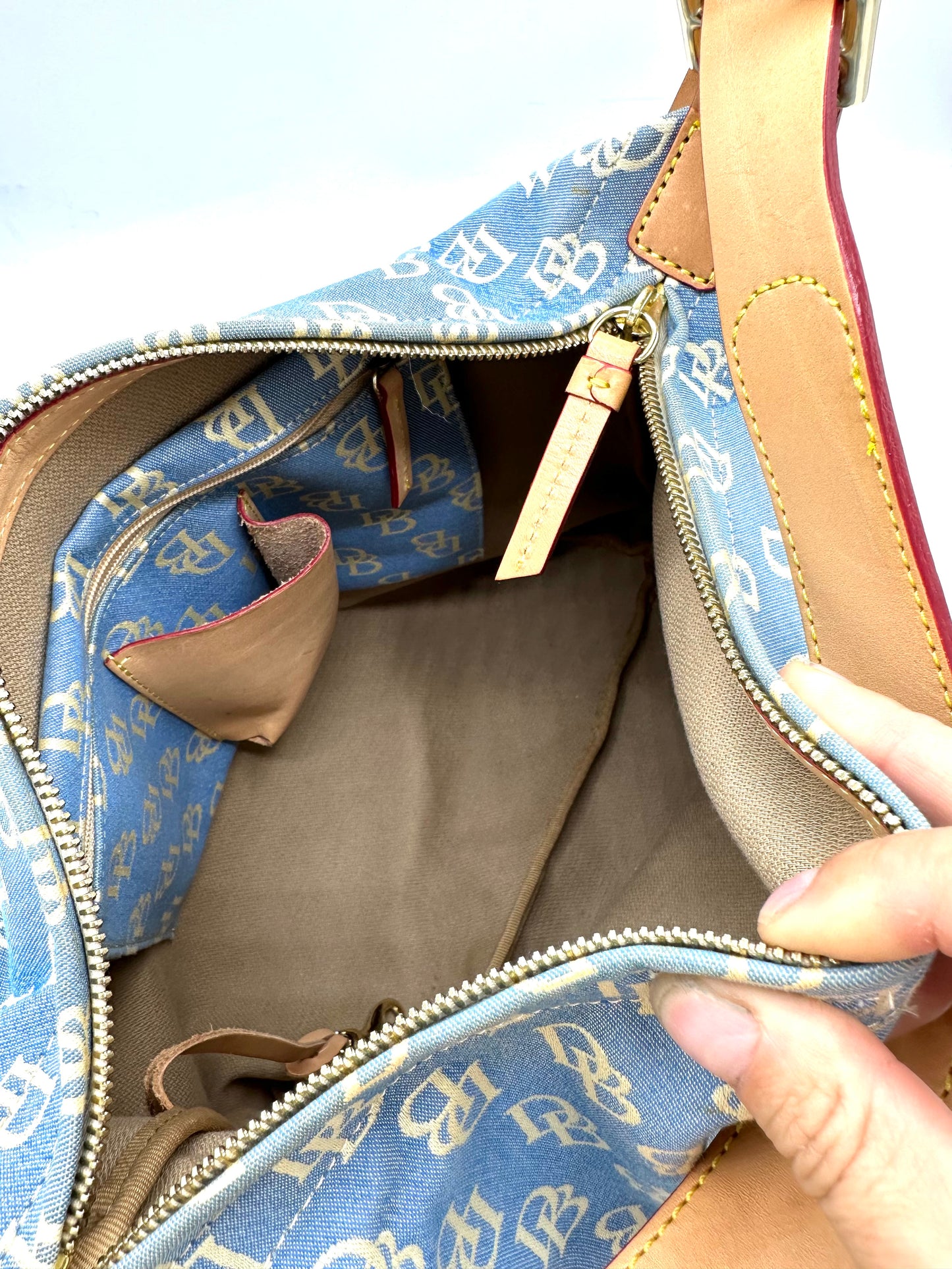 Dooney & Bourke Signature Denim Shoulder Bag – Blue Canvas