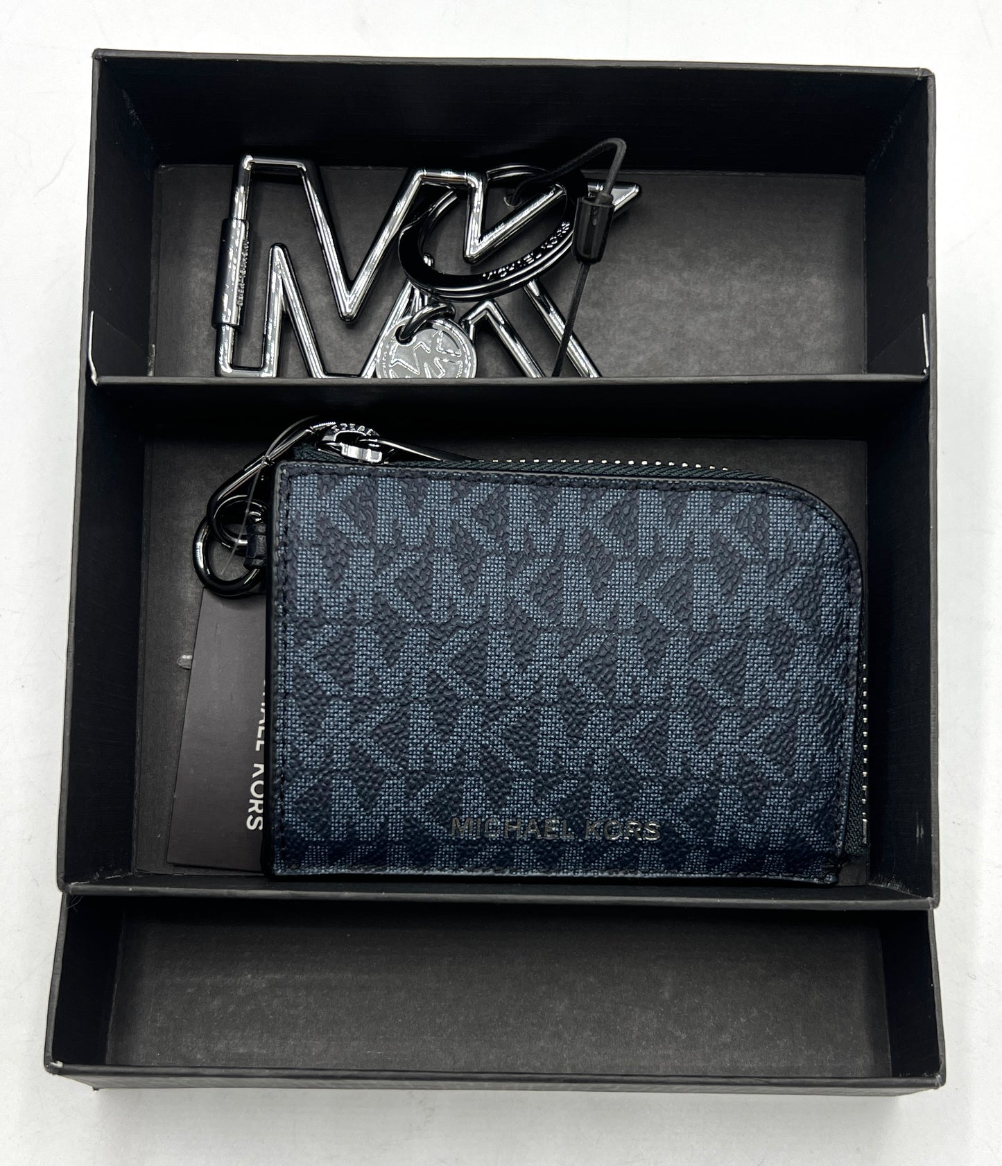 Michael Kors Zip Wallet and Carabiner Gift Set NWT