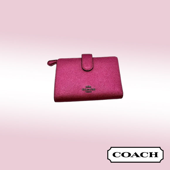Coach Corner Zip Wallet – Metallic Pink Leather
Color: Metallic Pink
