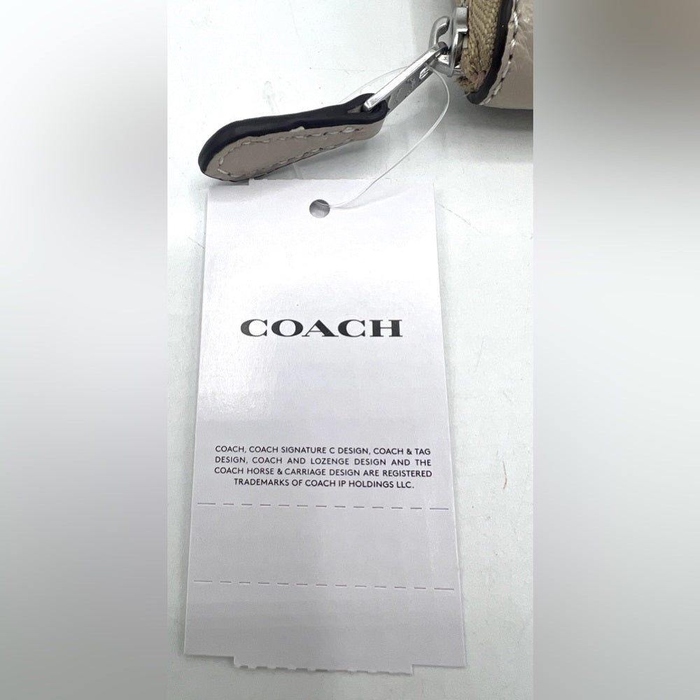 Coach Medium Zip Wallet