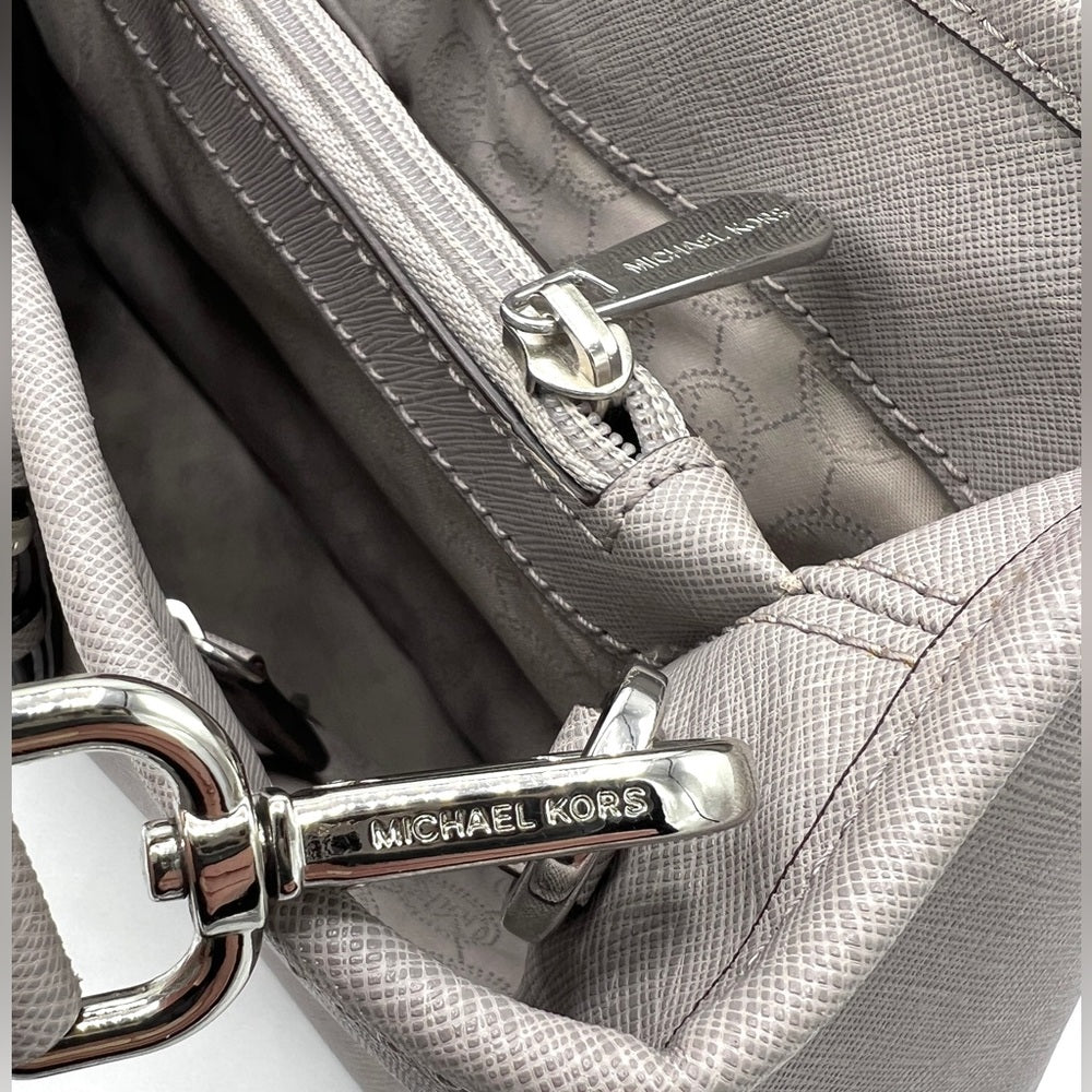 Michael Kors Jet Set Medium Saffiano Leather Tote