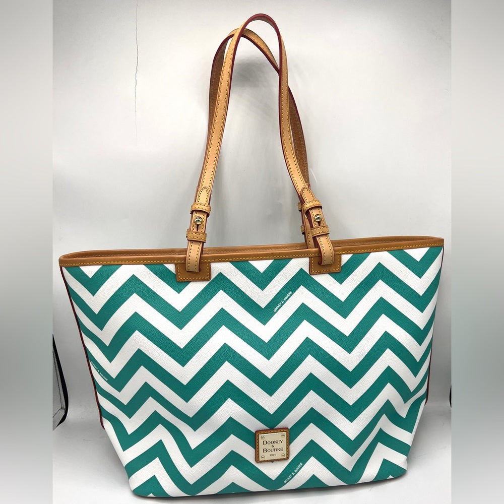 Dooney & Bourke Large Leisure Tote