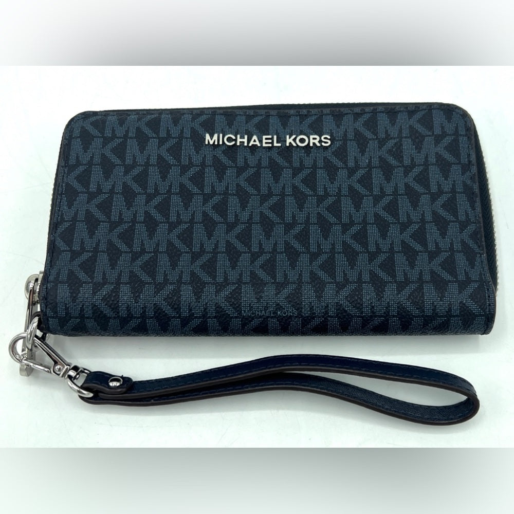 Michael Kors Jet Set Wristlet